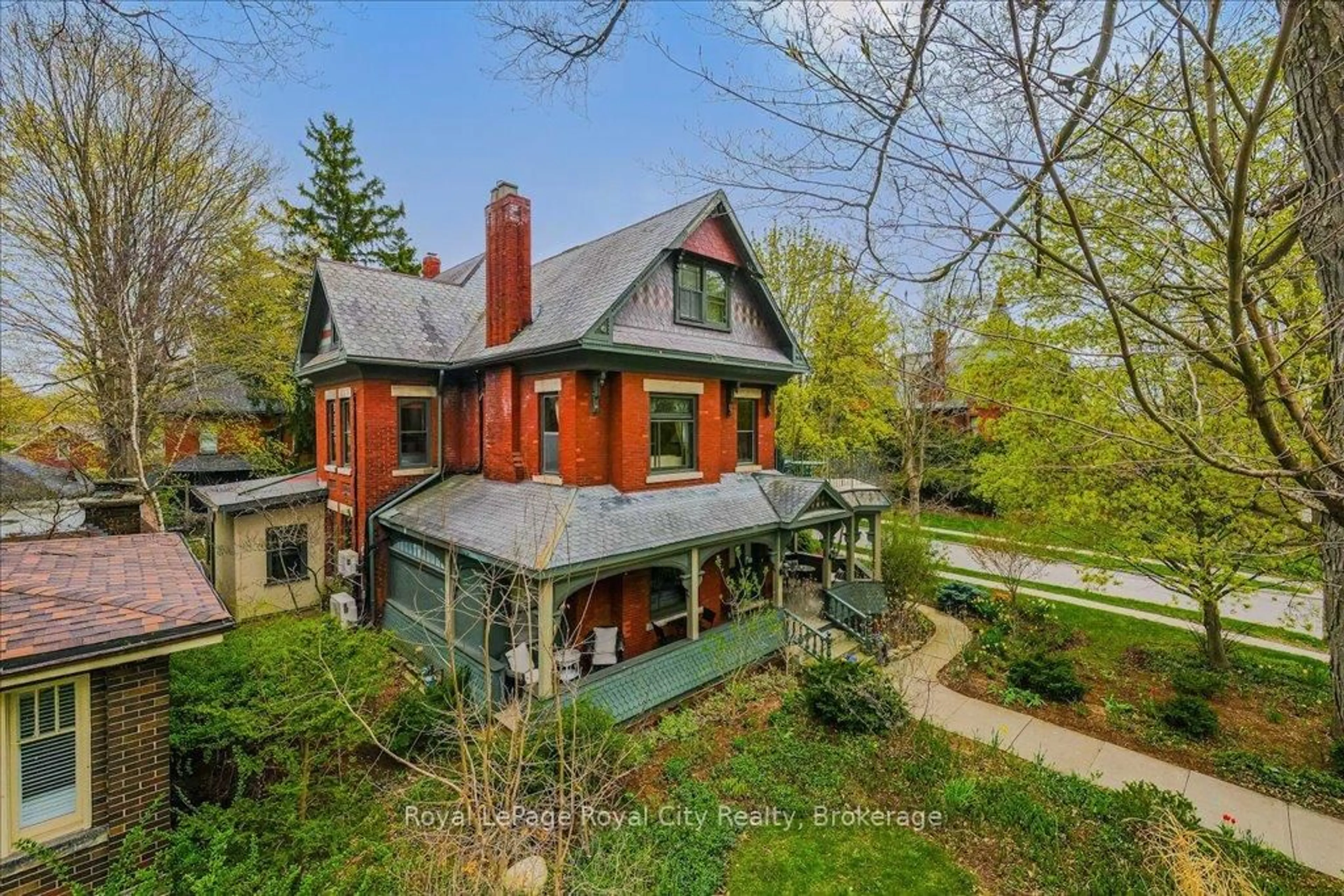 Home with brick exterior material, street for 80 London Rd, Guelph Ontario N1H 2B7