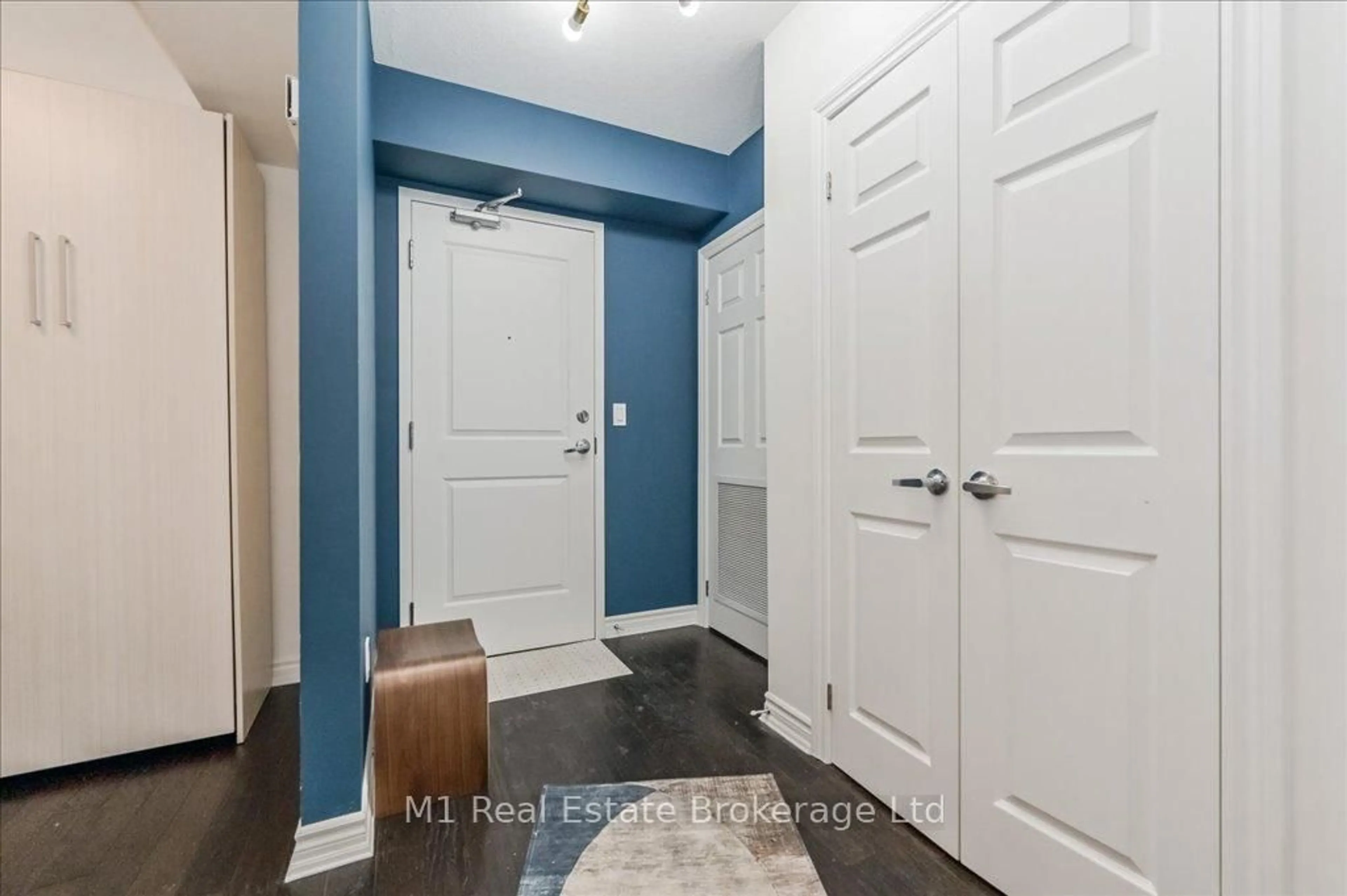 Indoor entryway for 245 Scotland St #214, Centre Wellington Ontario N1M 0B5