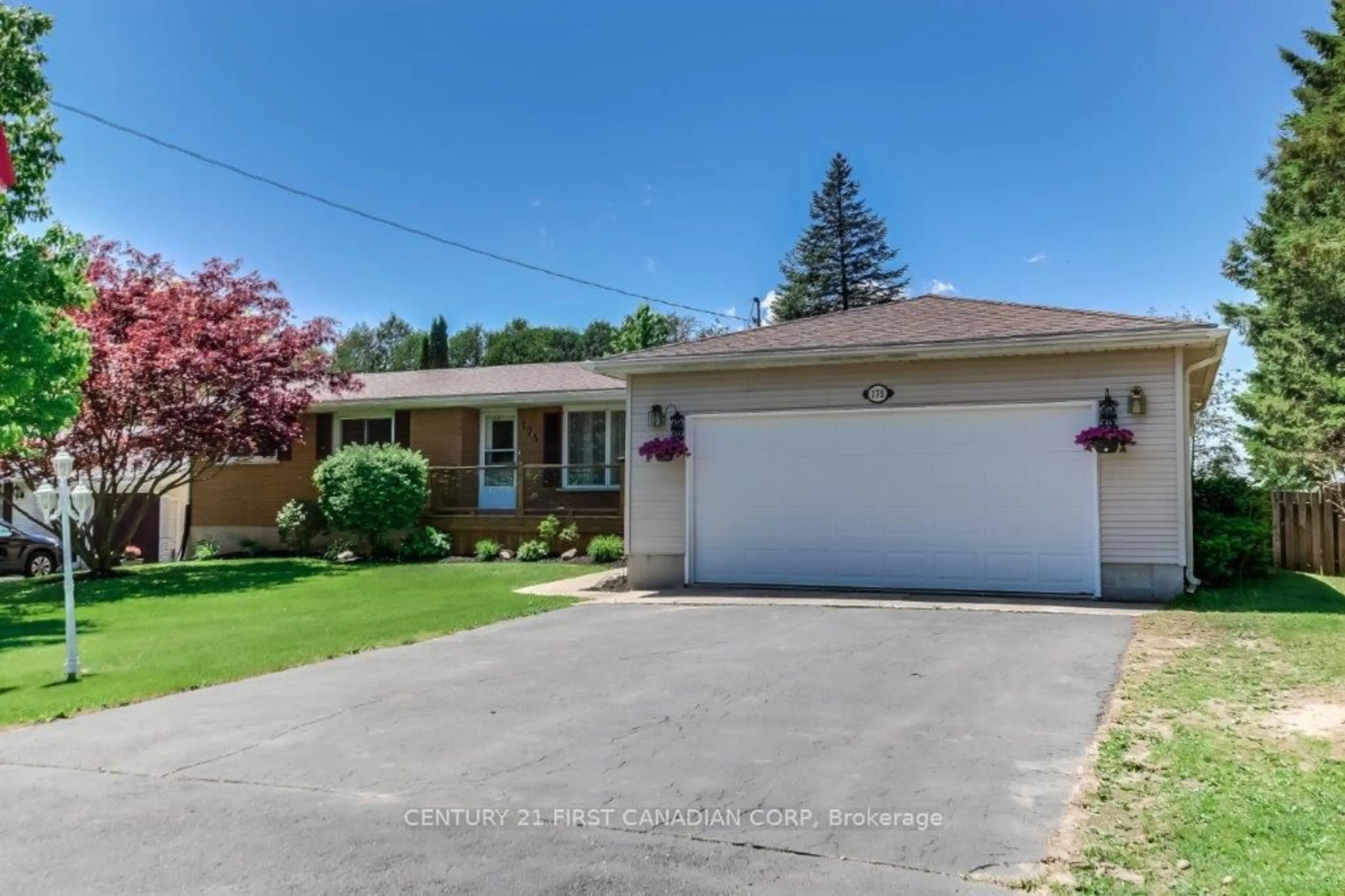 A pic from outside/outdoor area/front of a property/back of a property/a pic from drone, street for 175 Quarter Town Line, Tillsonburg Ontario N4G 4E2