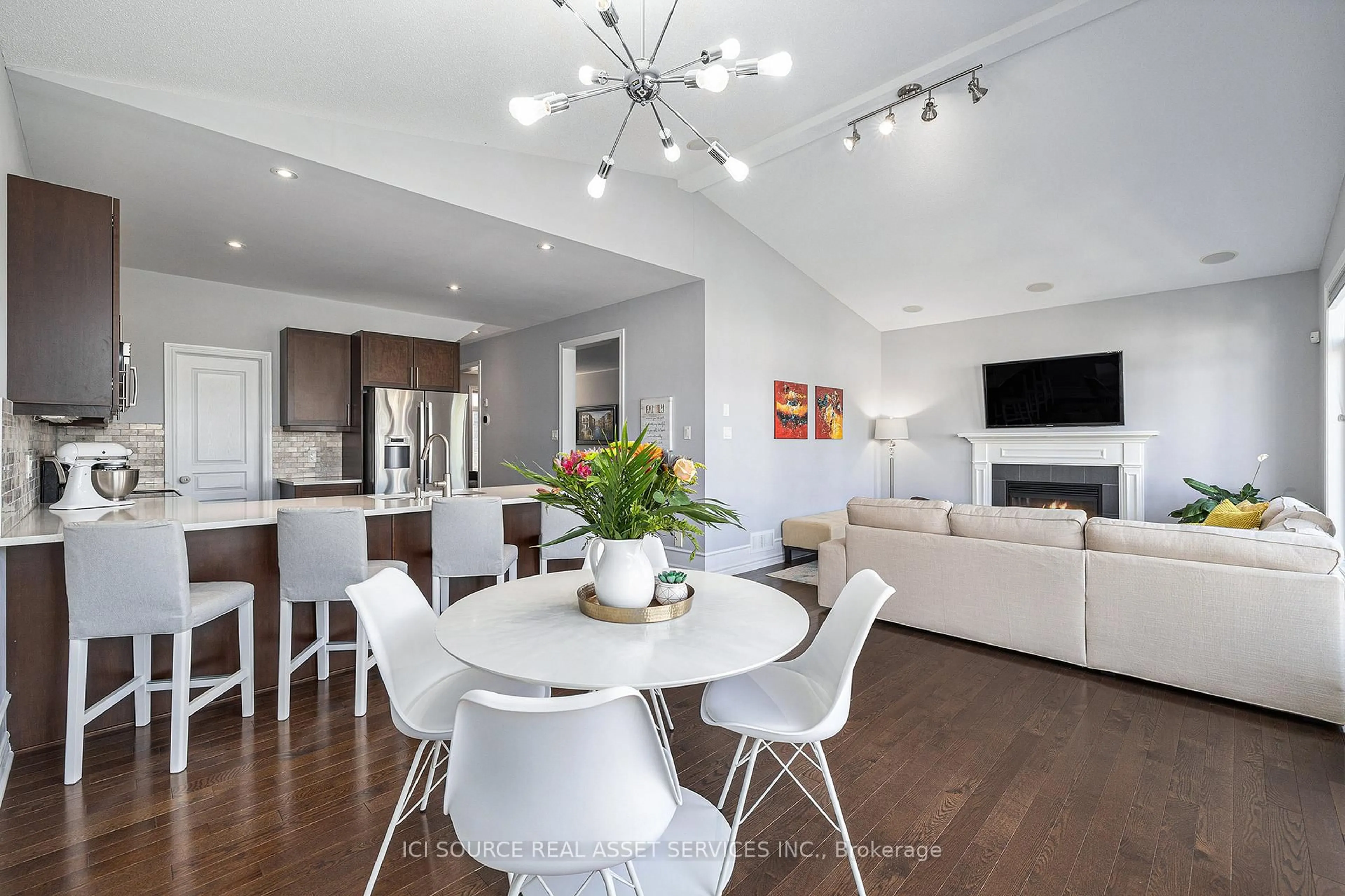 Open concept kitchen, unknown for 237 Bridgestone Dr, Ottawa Ontario K2M 0C5