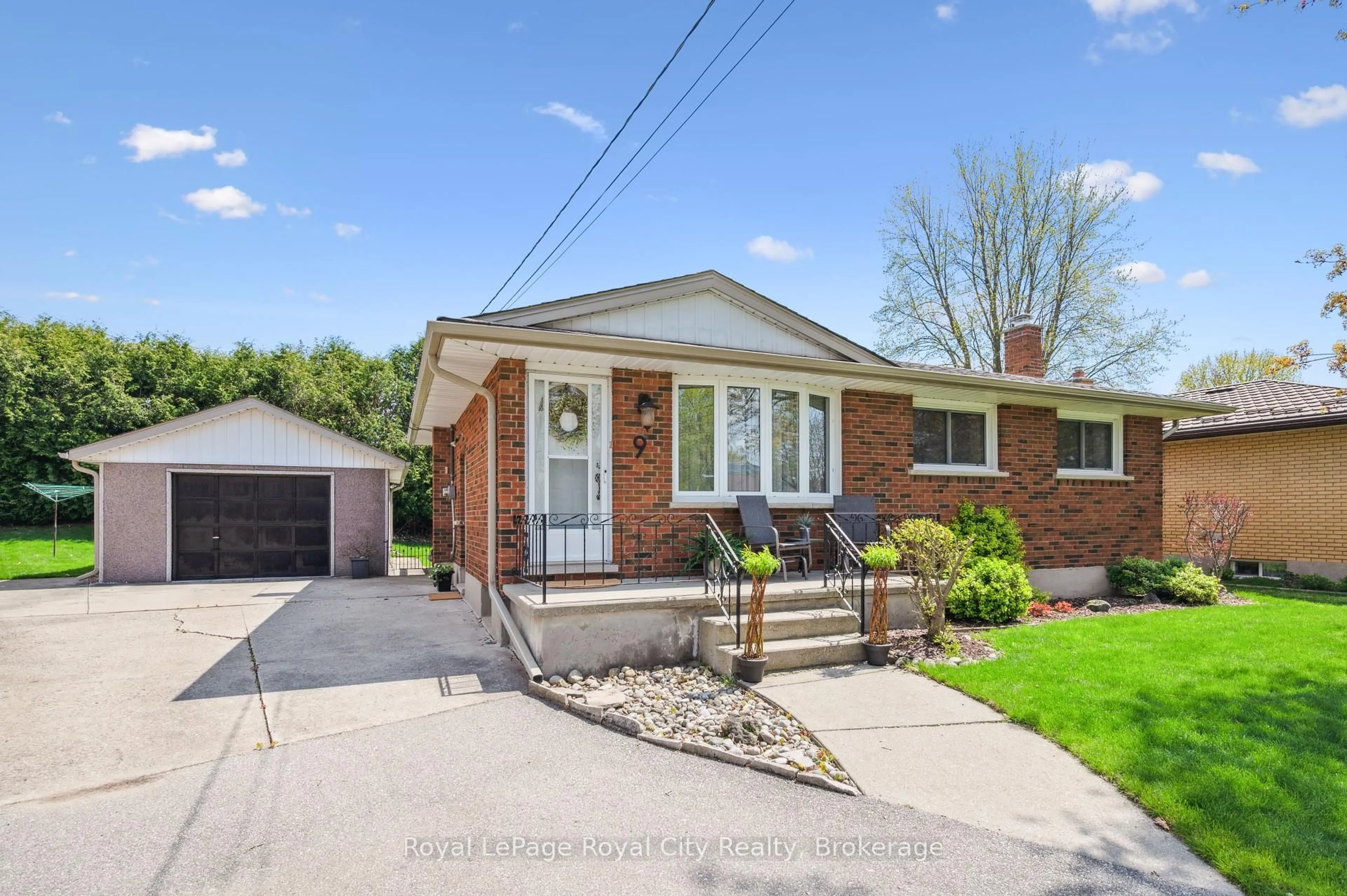 Home with brick exterior material, street for 9 Kenwood Cres, Guelph Ontario N1H 6E4