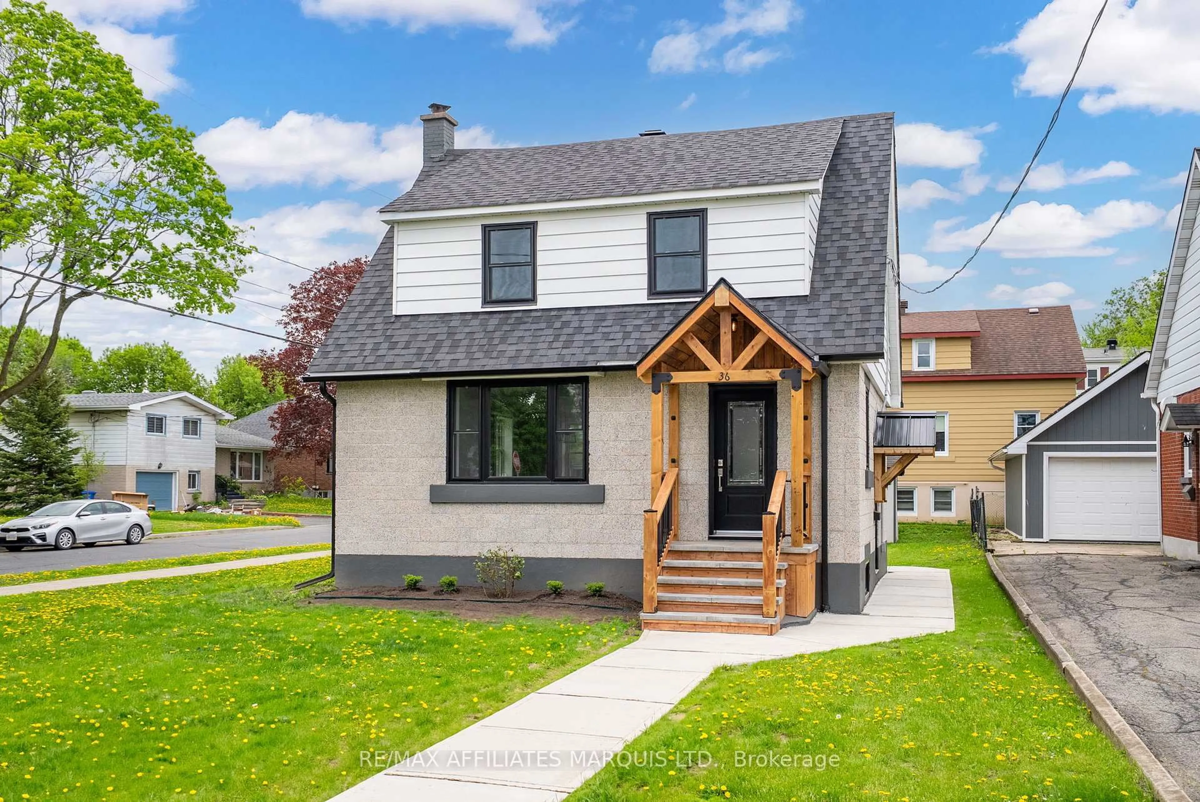 Home with vinyl exterior material, street for 36 Old Orchard Ave, Cornwall Ontario K6H 2H2