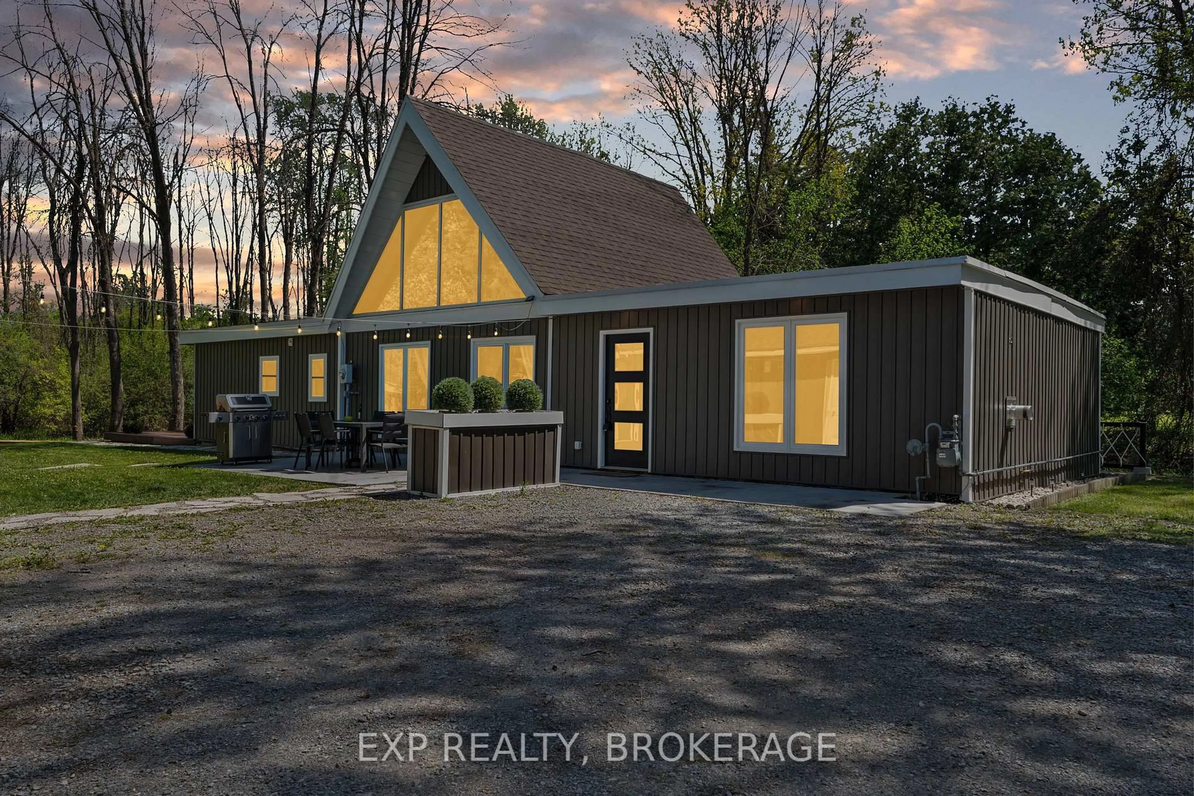 A pic from outside/outdoor area/front of a property/back of a property/a pic from drone, unknown for 8546 COUNTY 2 Rd, Greater Napanee Ontario K7R 3L1