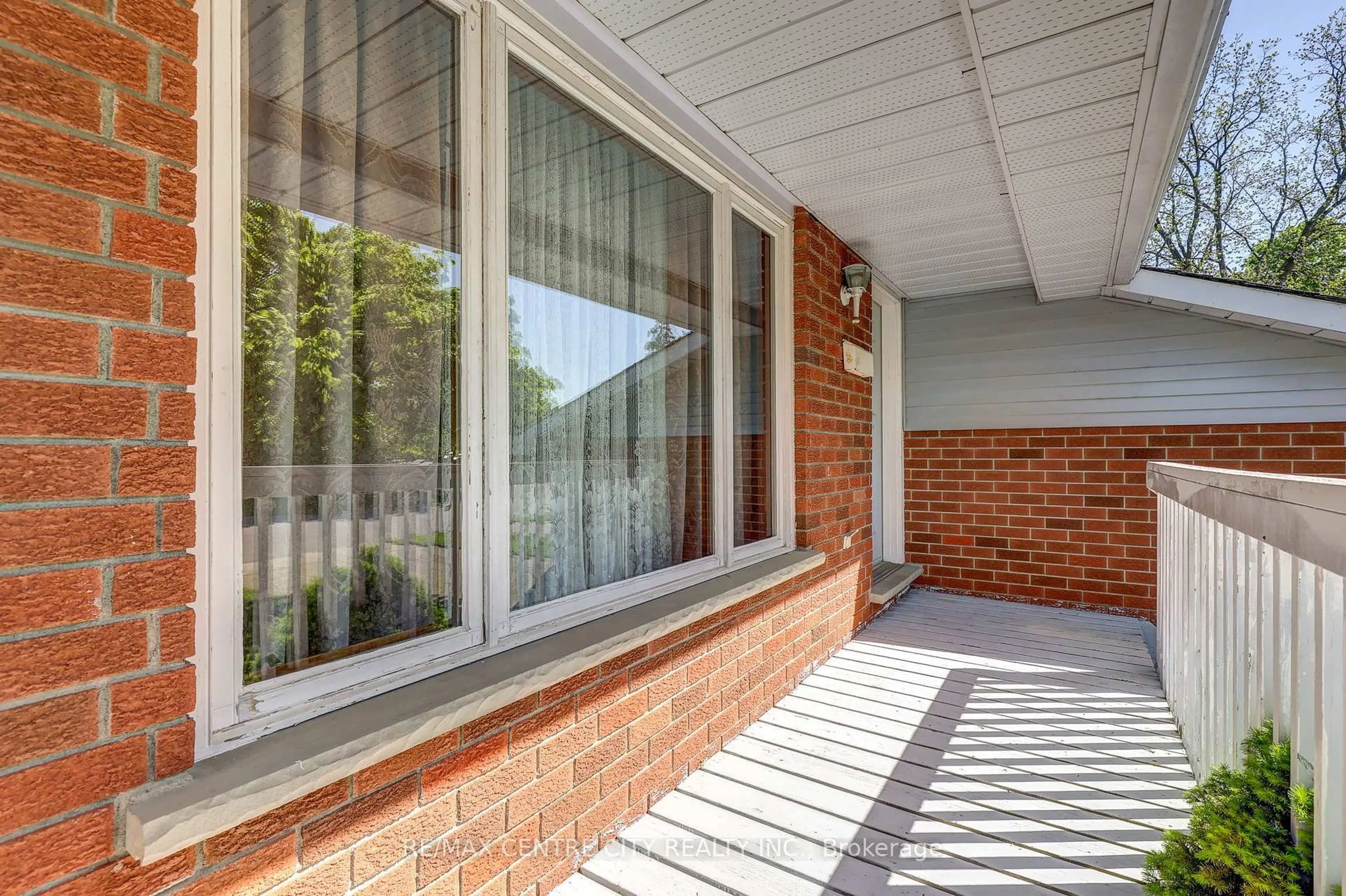 Home with brick exterior material, street for 101 Clarence St, Aylmer Ontario N5H 3E5