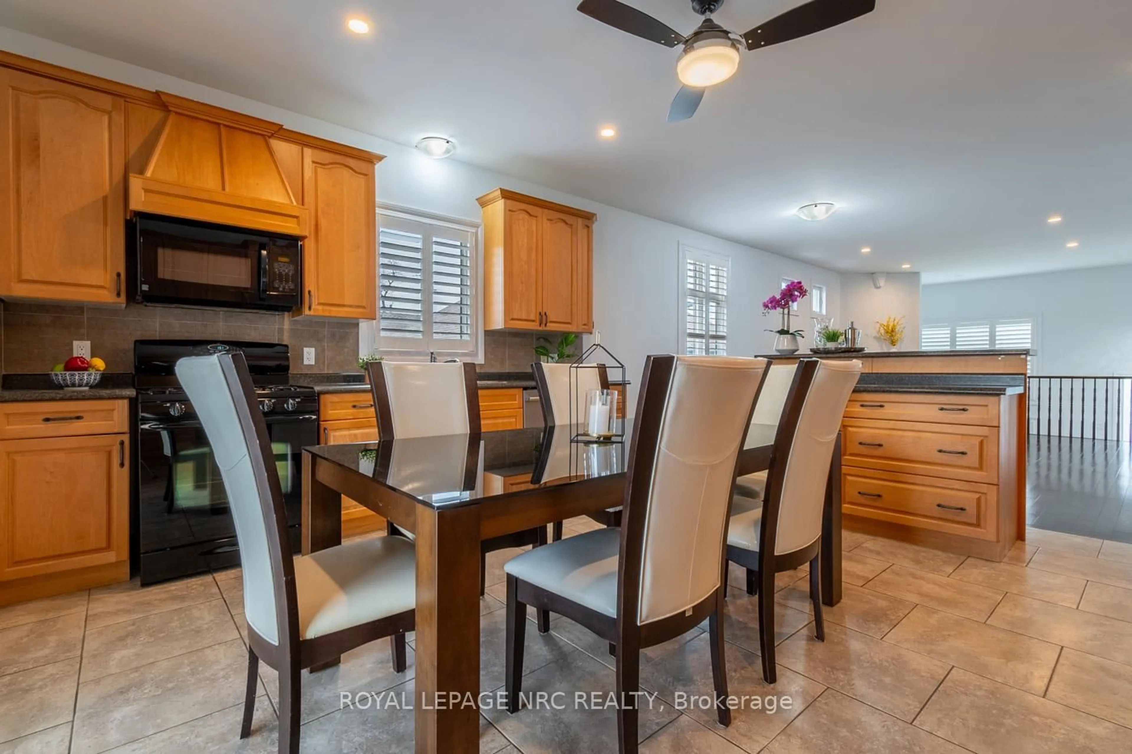 Open concept kitchen, ceramic/tile floor for 57 Sullivan Ave, Thorold Ontario L2V 2Y7