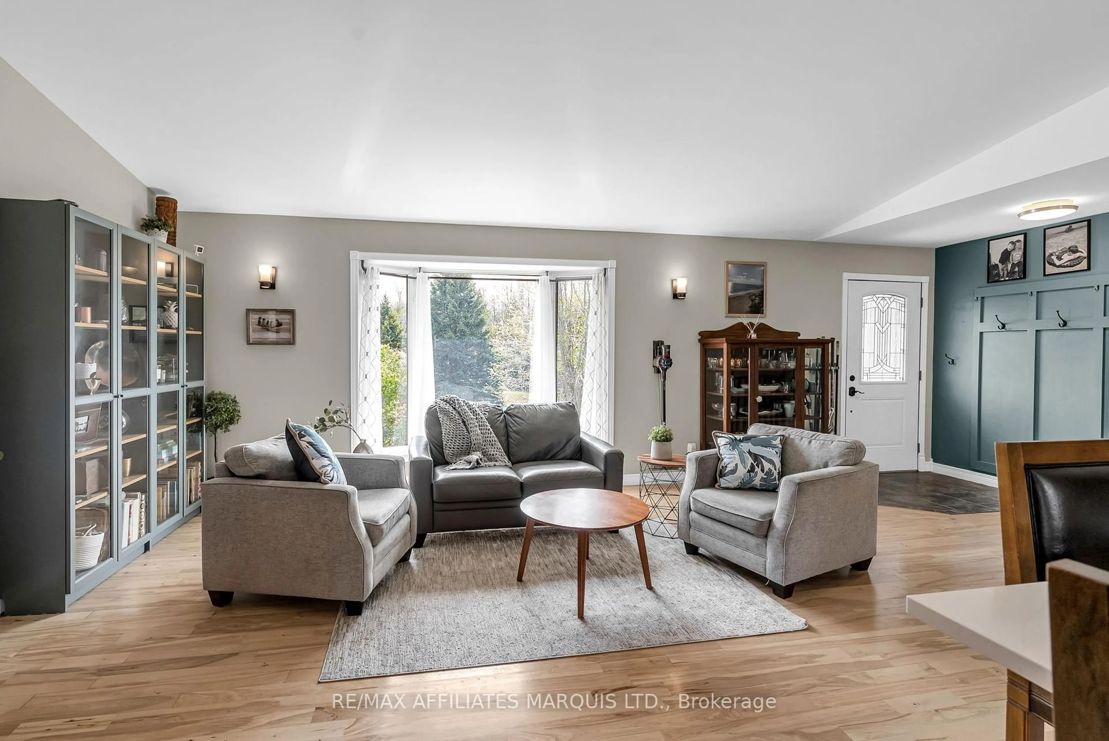 Living room with furniture, unknown for 4239 County Rd 11 Rd, South Stormont Ontario K7R 3L2