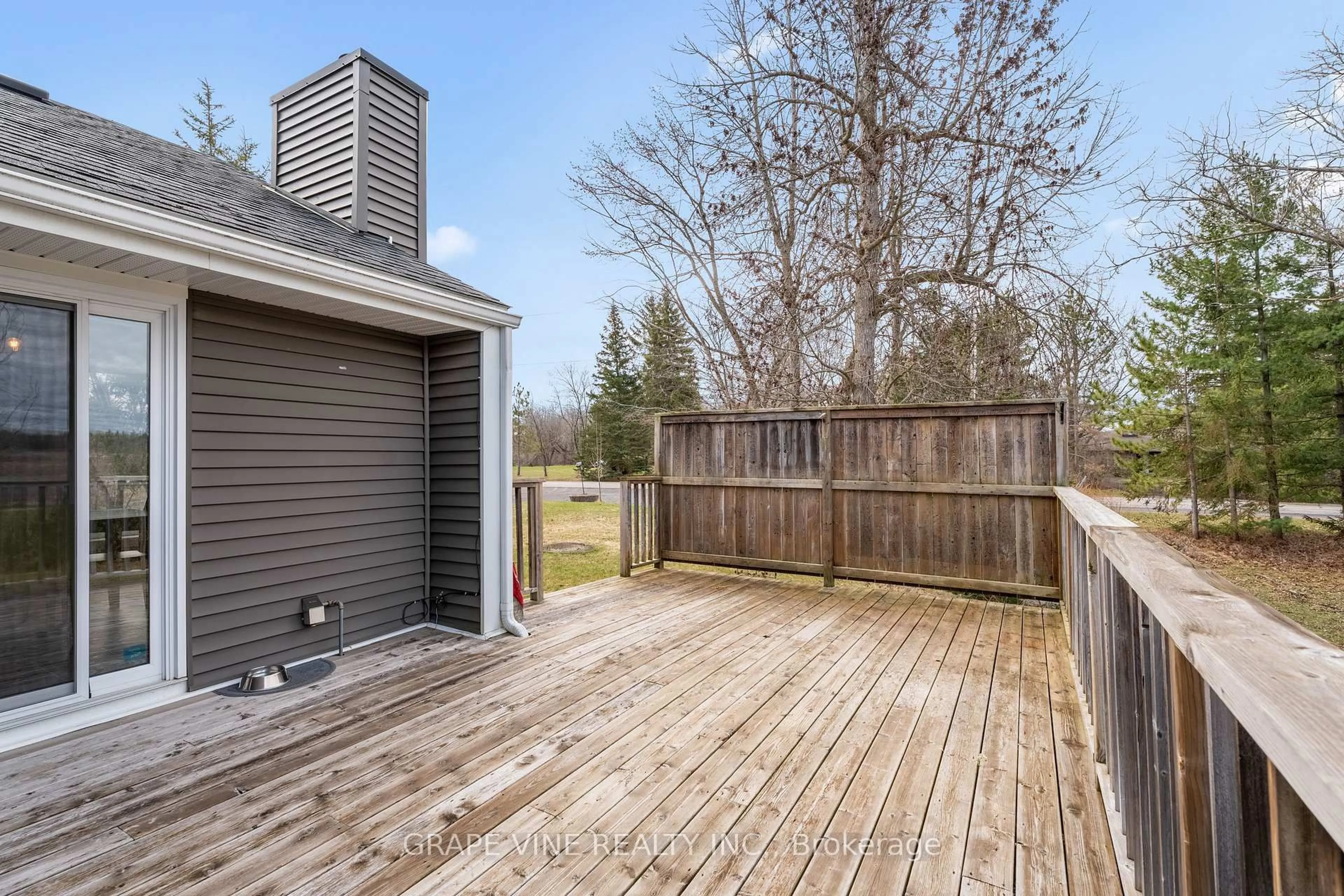 Patio, unknown for 1507 Century Rd, Kars Ontario K0A 2E0