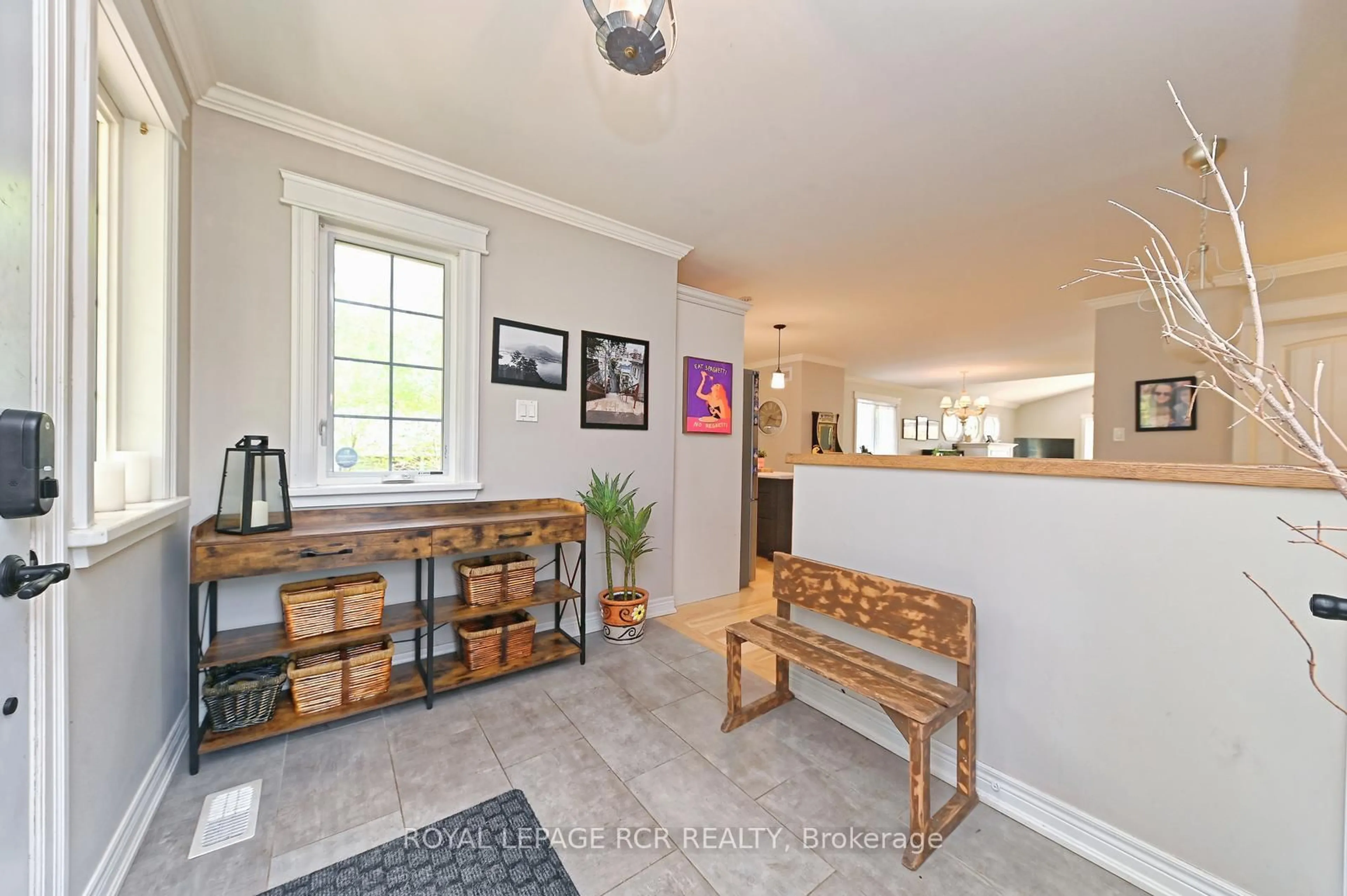 Indoor entryway for 24 Dean Rd, Mulmur Ontario L0N 1S8