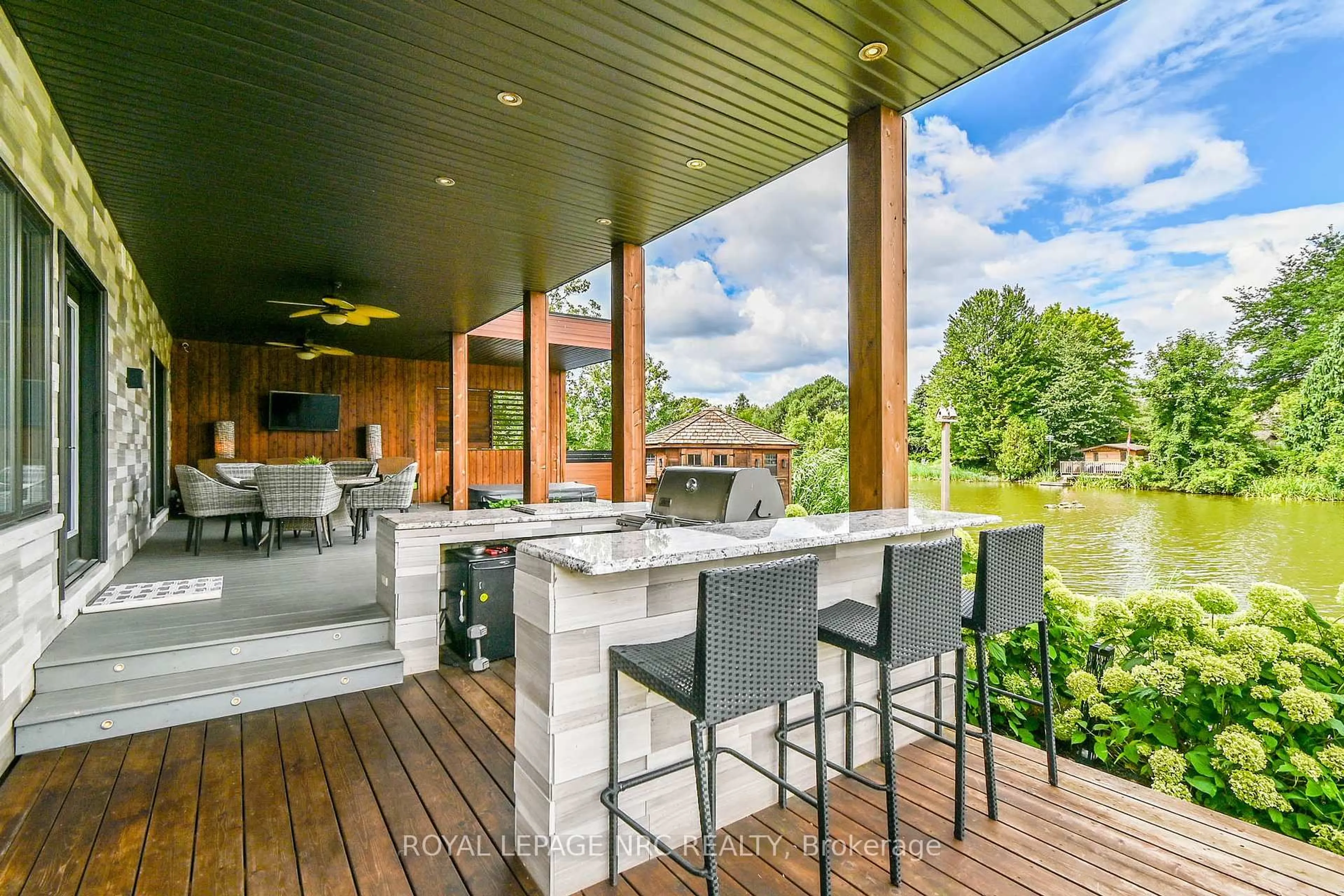 Open concept kitchen, unknown for 121 Teal Ave, Hamilton Ontario L8E 3B5