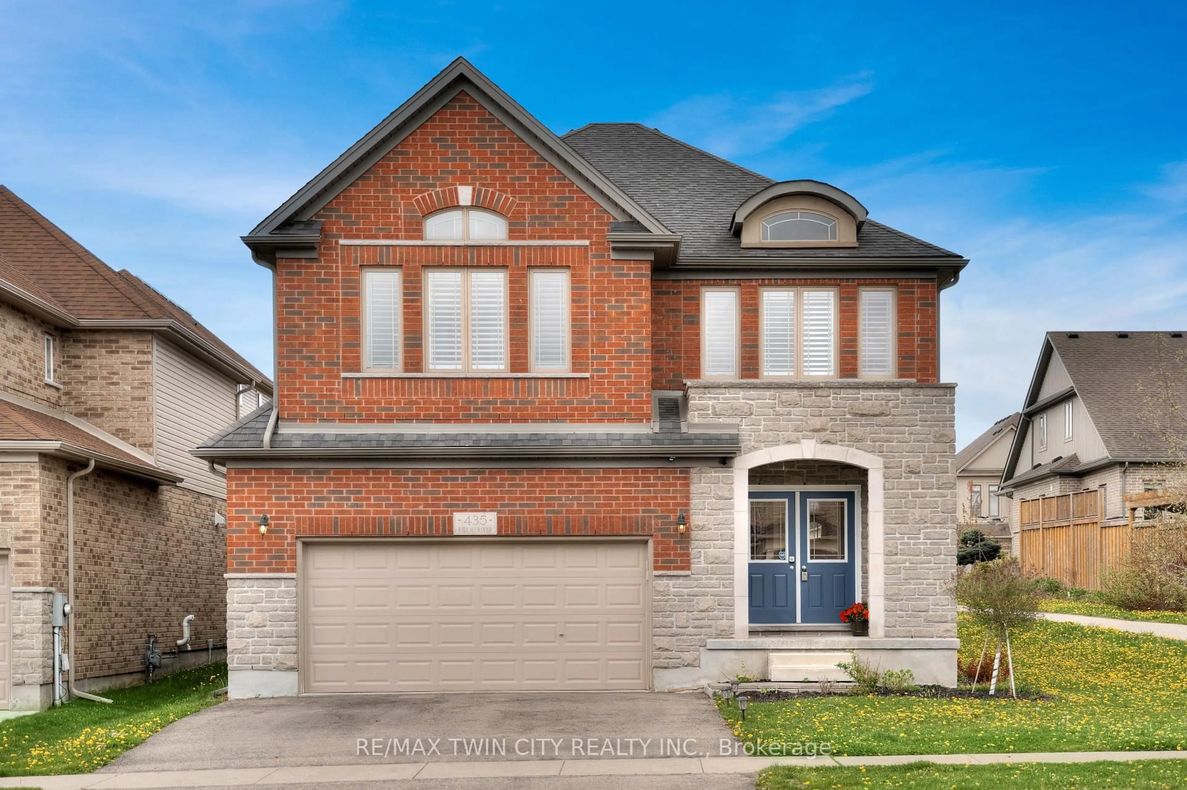 Home with brick exterior material, street for 435 Rideau River St, Waterloo Ontario N2V 2Y4