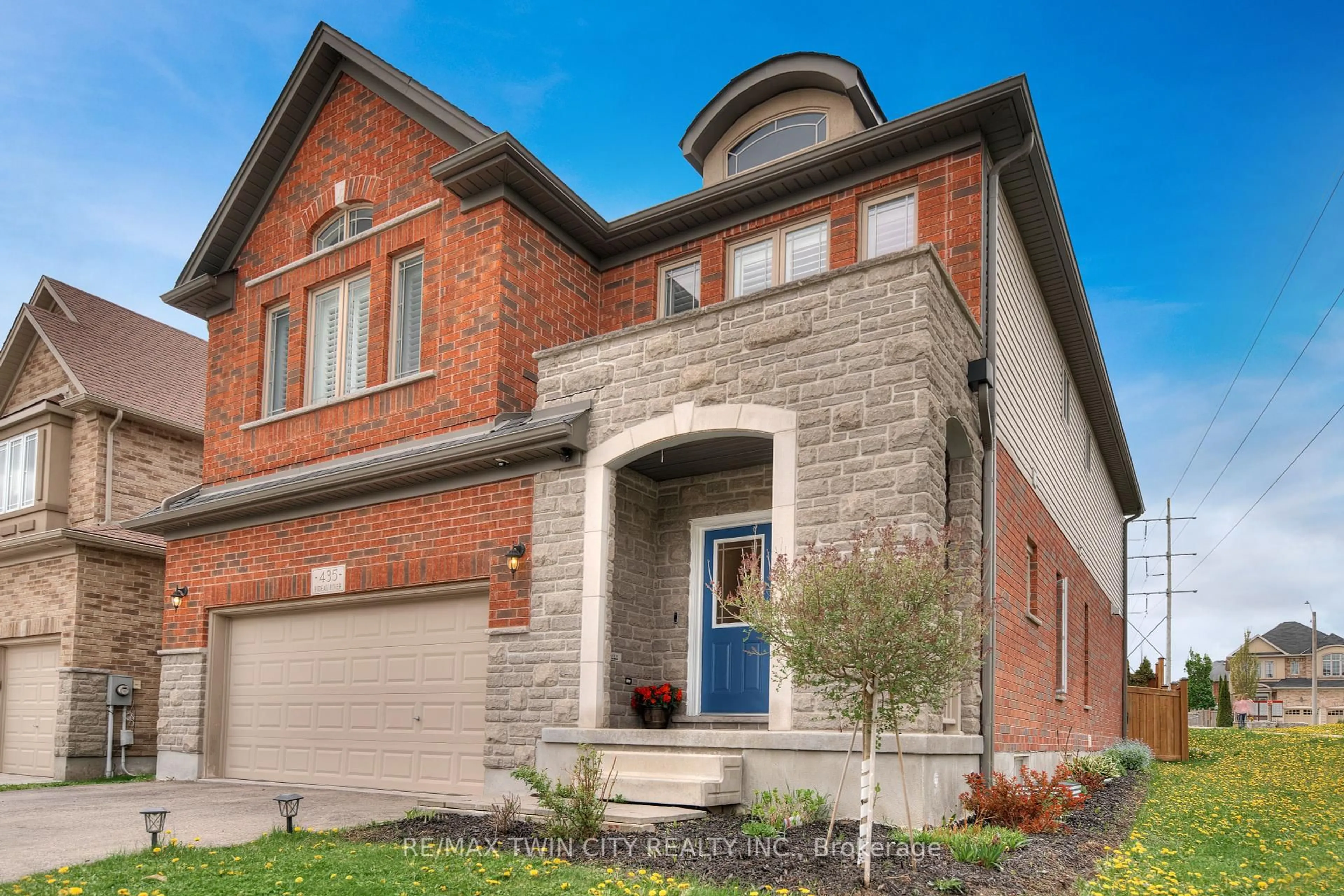 Home with brick exterior material, street for 435 Rideau River St, Waterloo Ontario N2V 2Y4
