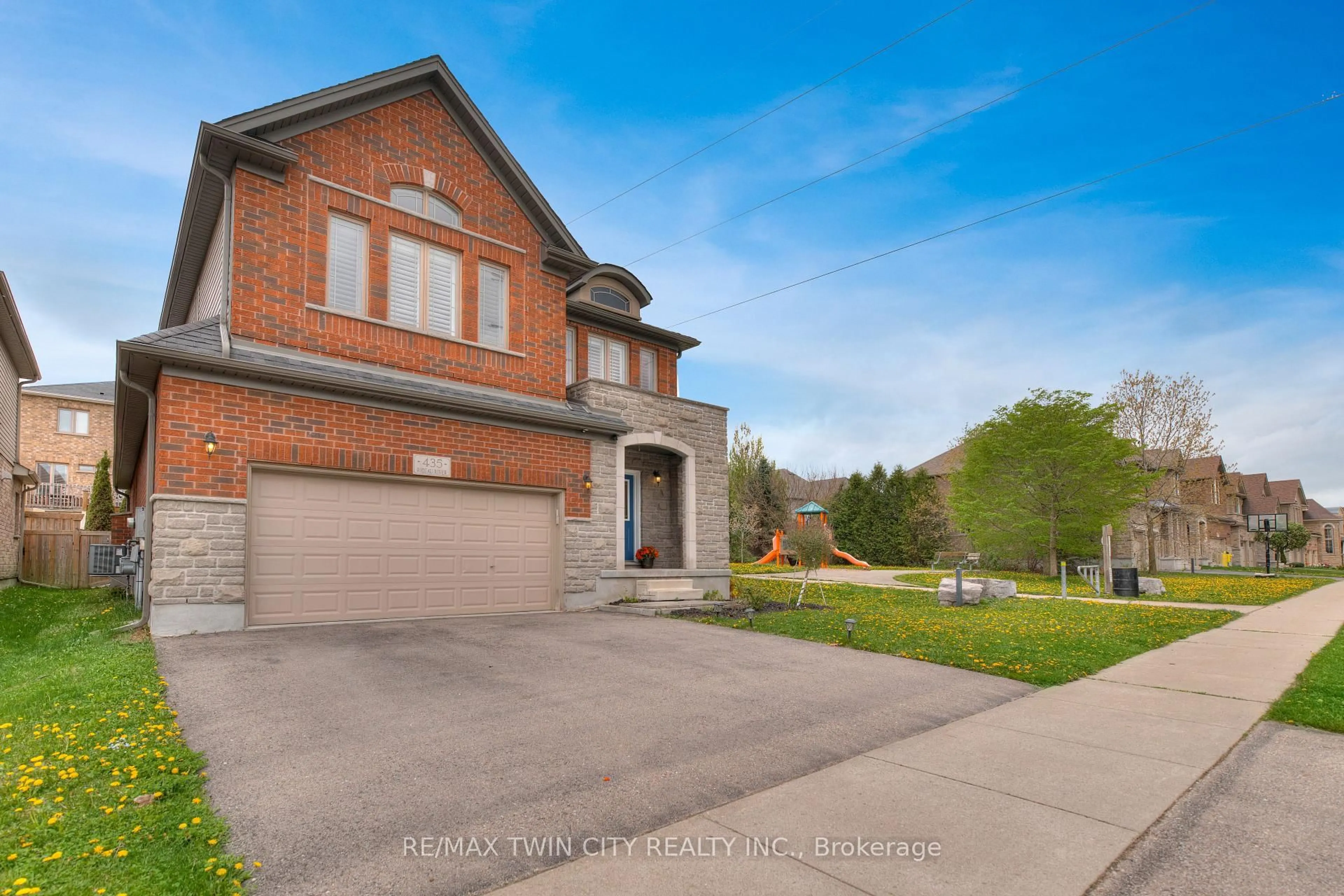Home with brick exterior material, street for 435 Rideau River St, Waterloo Ontario N2V 2Y4