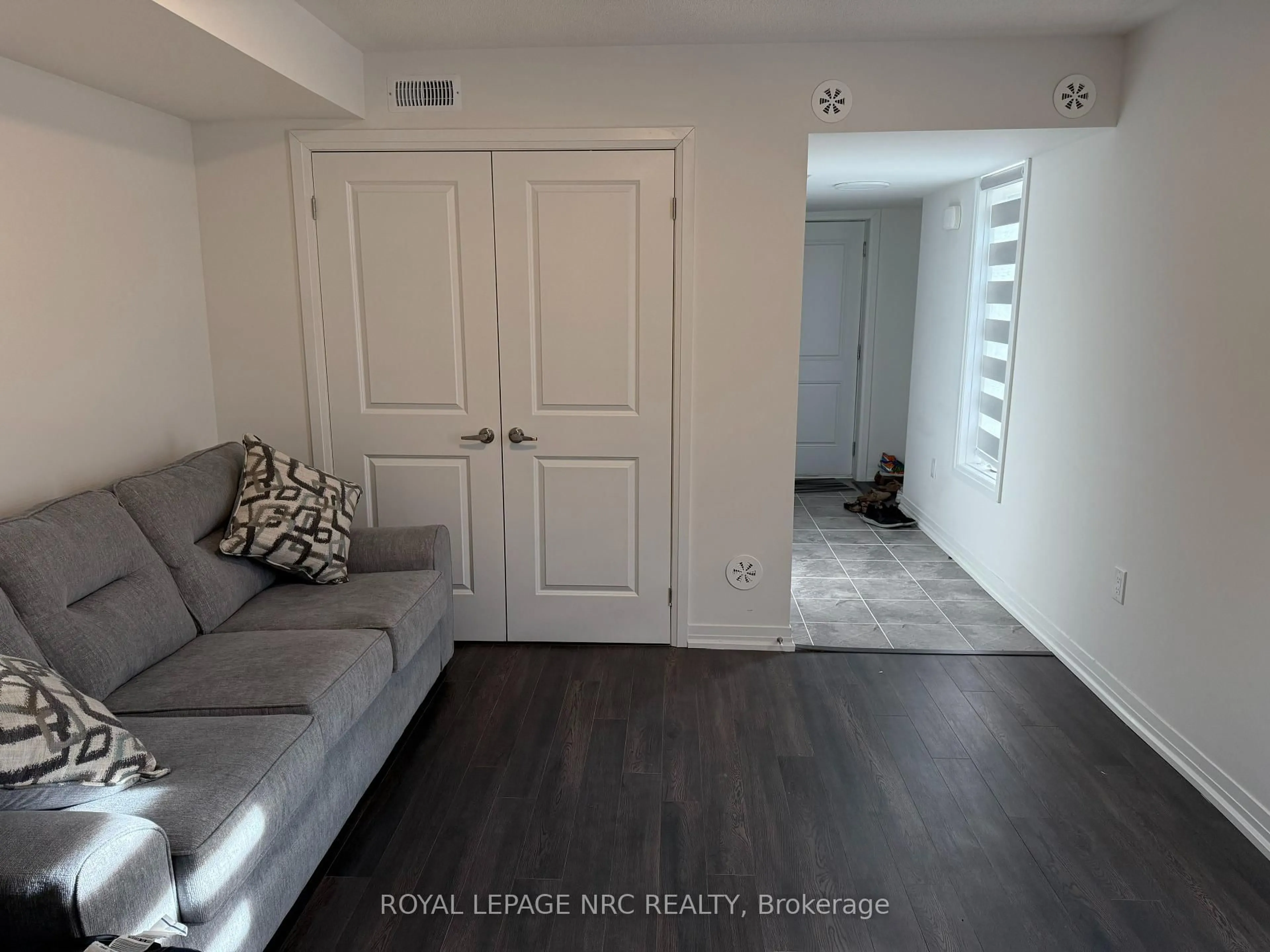 A pic of a room for 48 Sidney Rose Common Ave, St. Catharines Ontario L2T 0B3