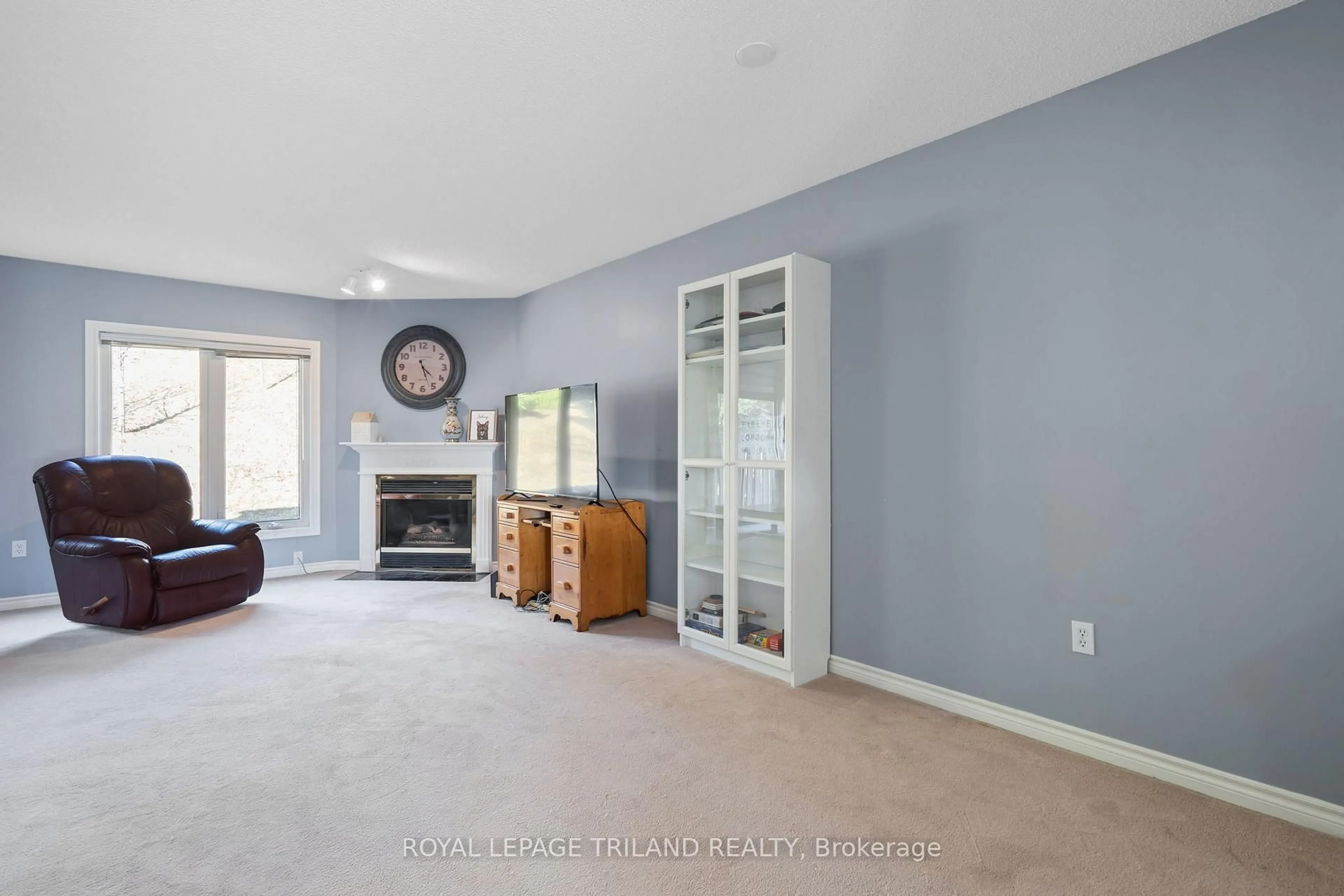 Living room with furniture, unknown for 270 North Centre Rd #27, London North Ontario N6G 5E2