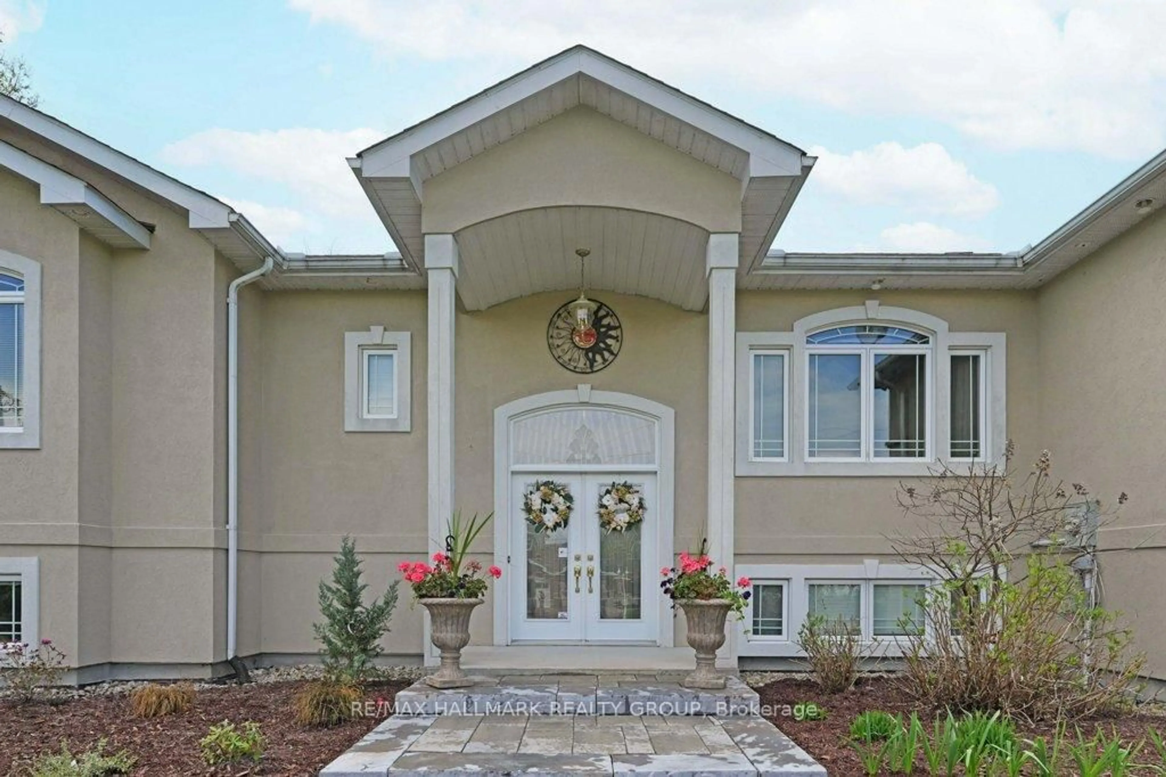 Unknown for 2680 Pierrette Dr, Cumberland Ontario K4C 1B6