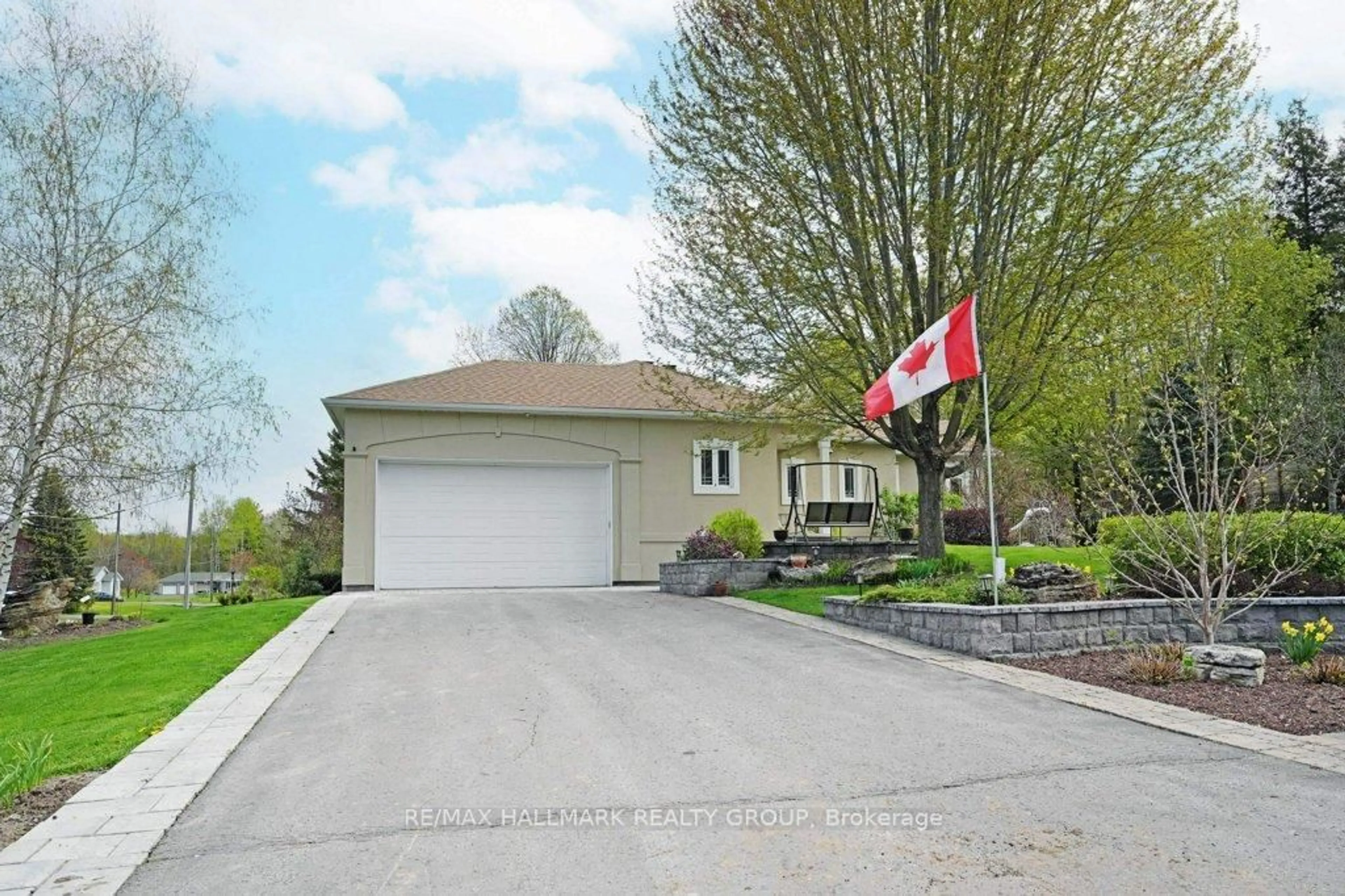 Unknown for 2680 Pierrette Dr, Cumberland Ontario K4C 1B6