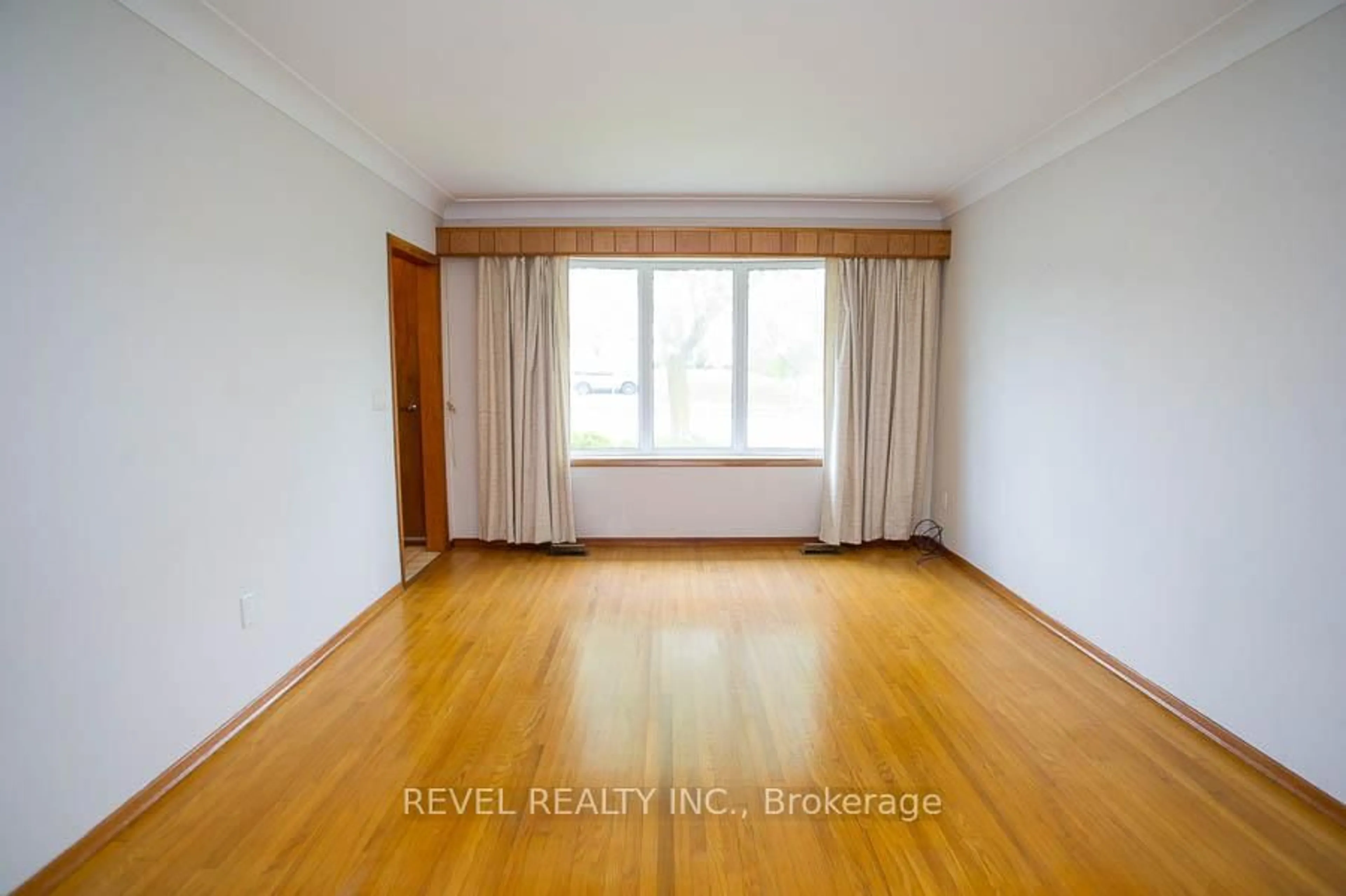 A pic of a room for 120 Henry St, Brantford Ontario N3S 5C7