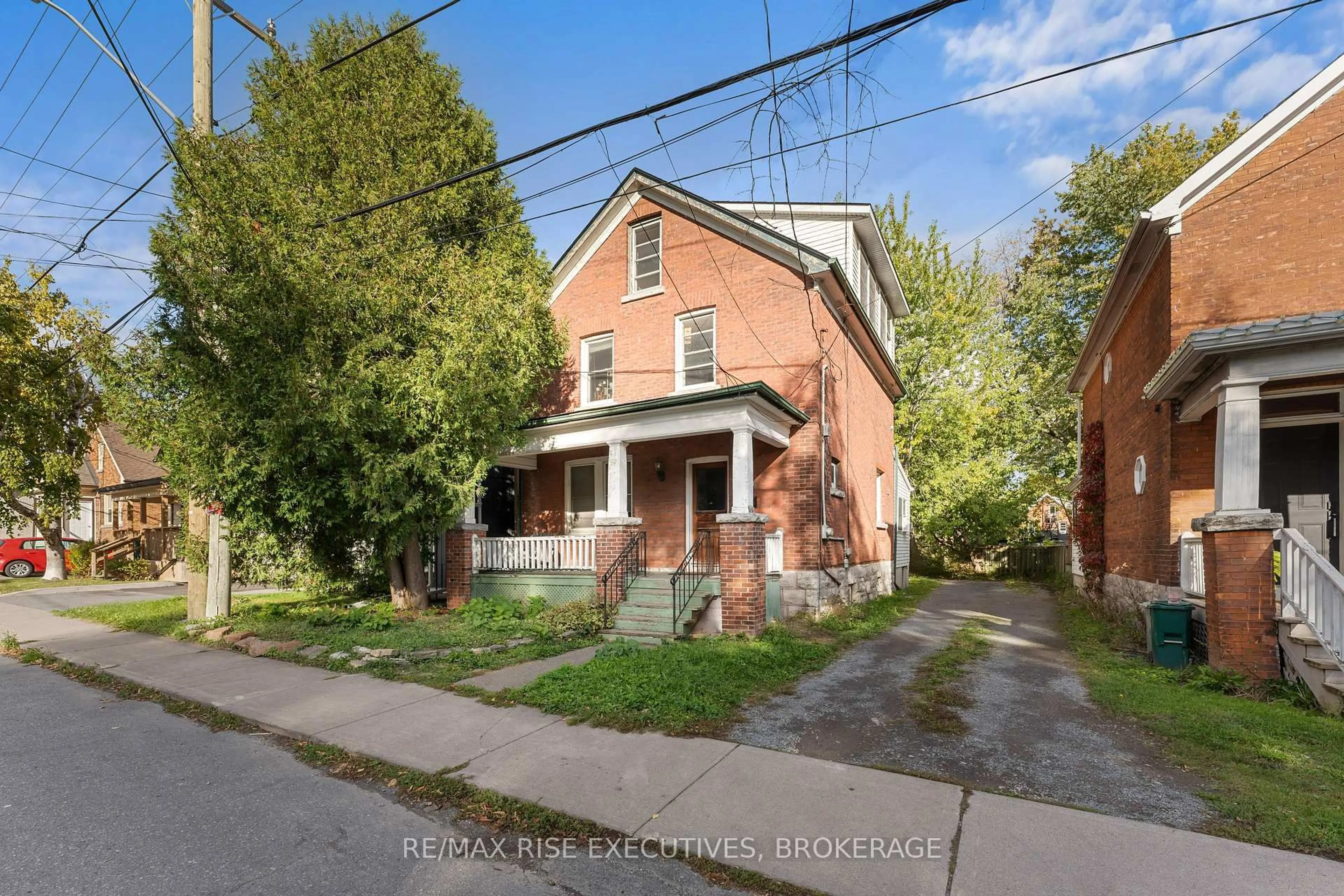 Home with brick exterior material, street for 539 ALBERT St, Kingston Ontario K7K 4M5
