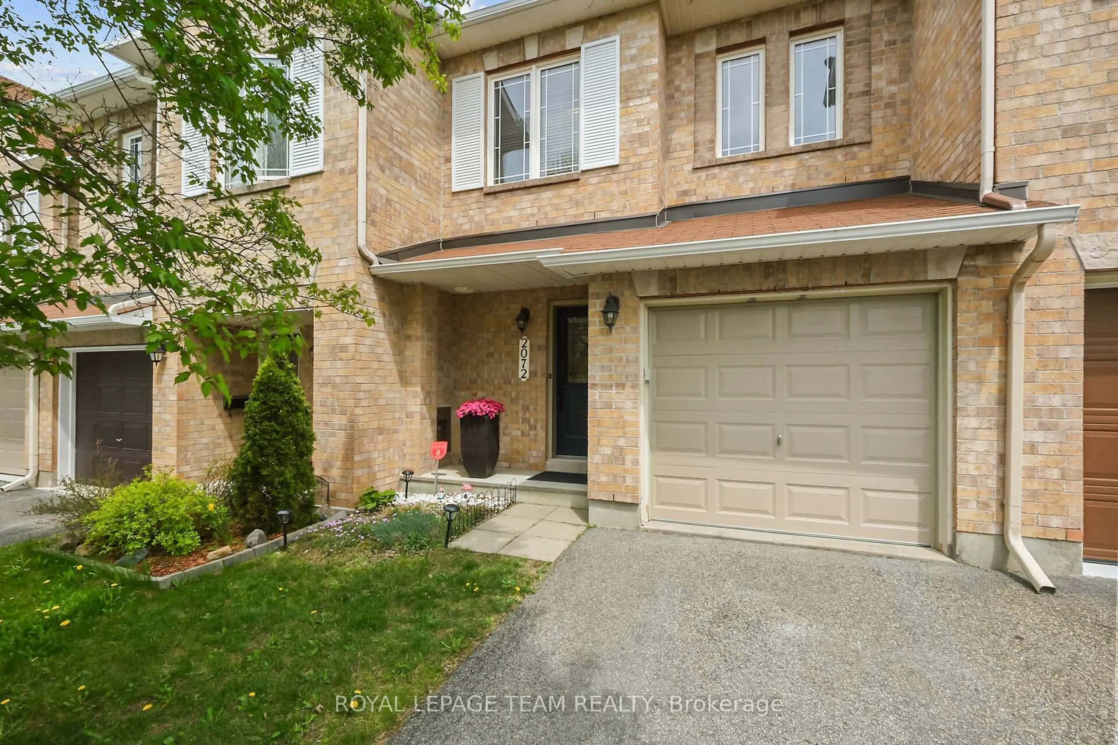 Unknown for 2072 Dunollie Cres, Ottawa Ontario K2W 1H6