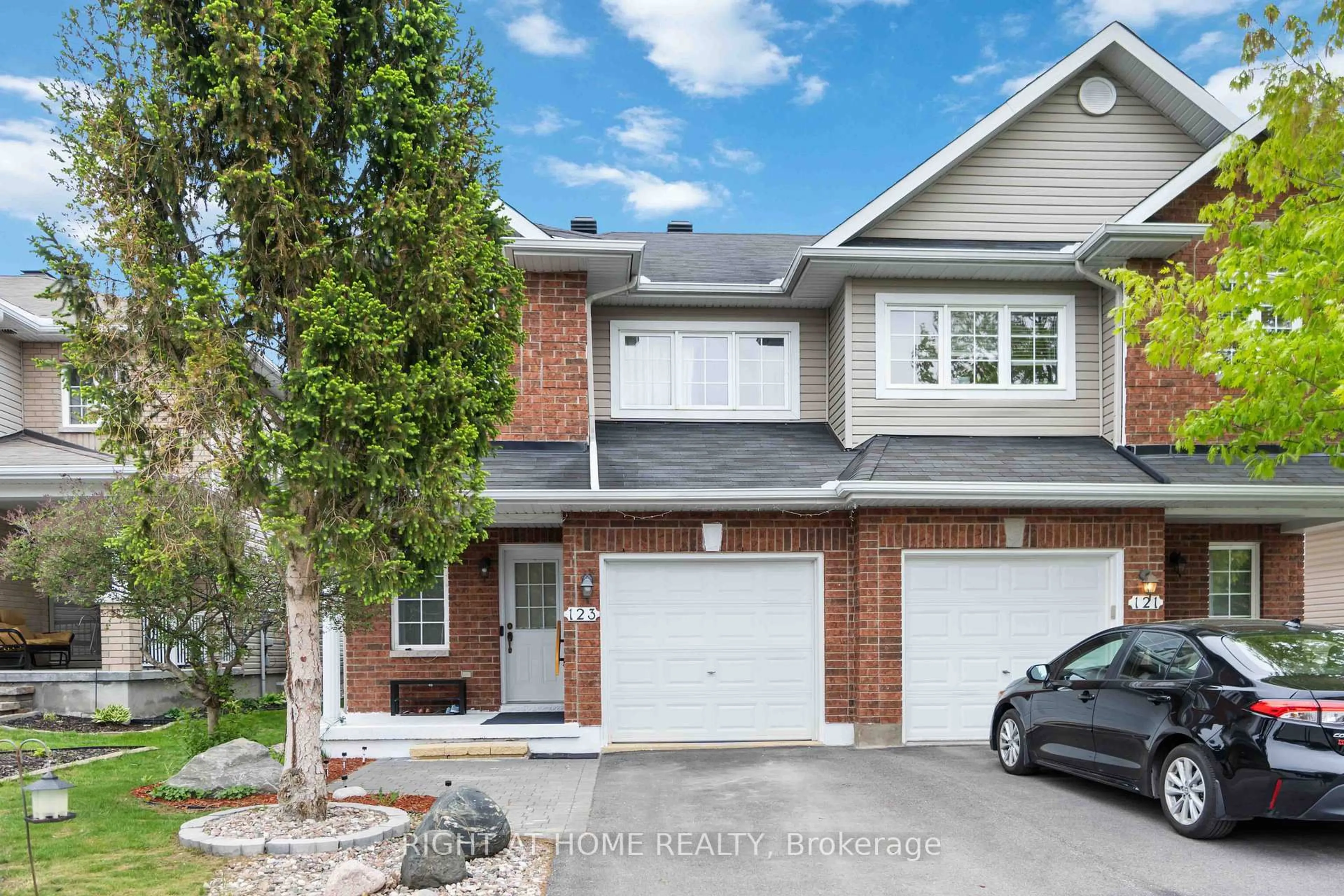 Home with brick exterior material, street for 123 WOLFF Cres, Arnprior Ontario K7S 0C1