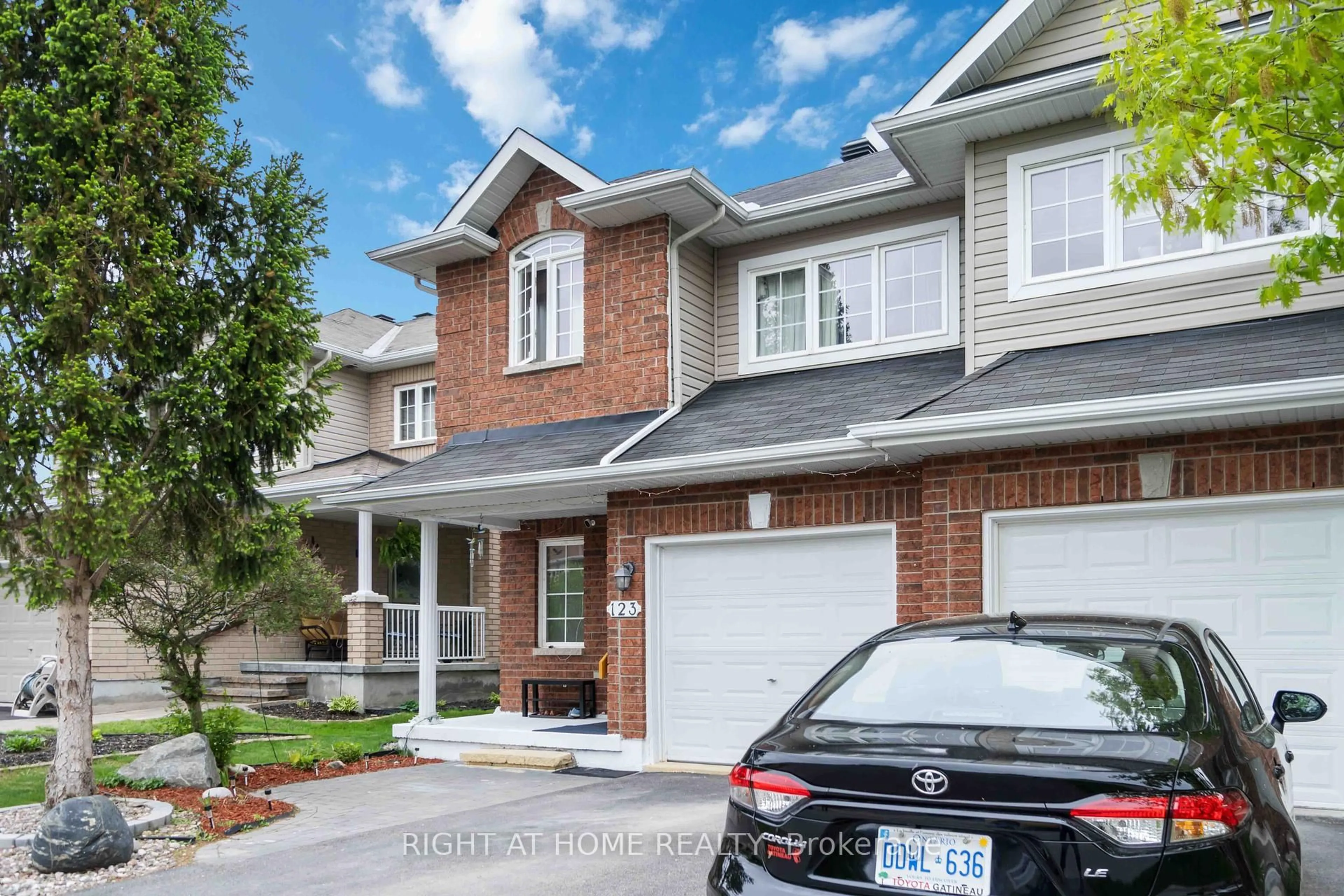 Home with brick exterior material, street for 123 WOLFF Cres, Arnprior Ontario K7S 0C1