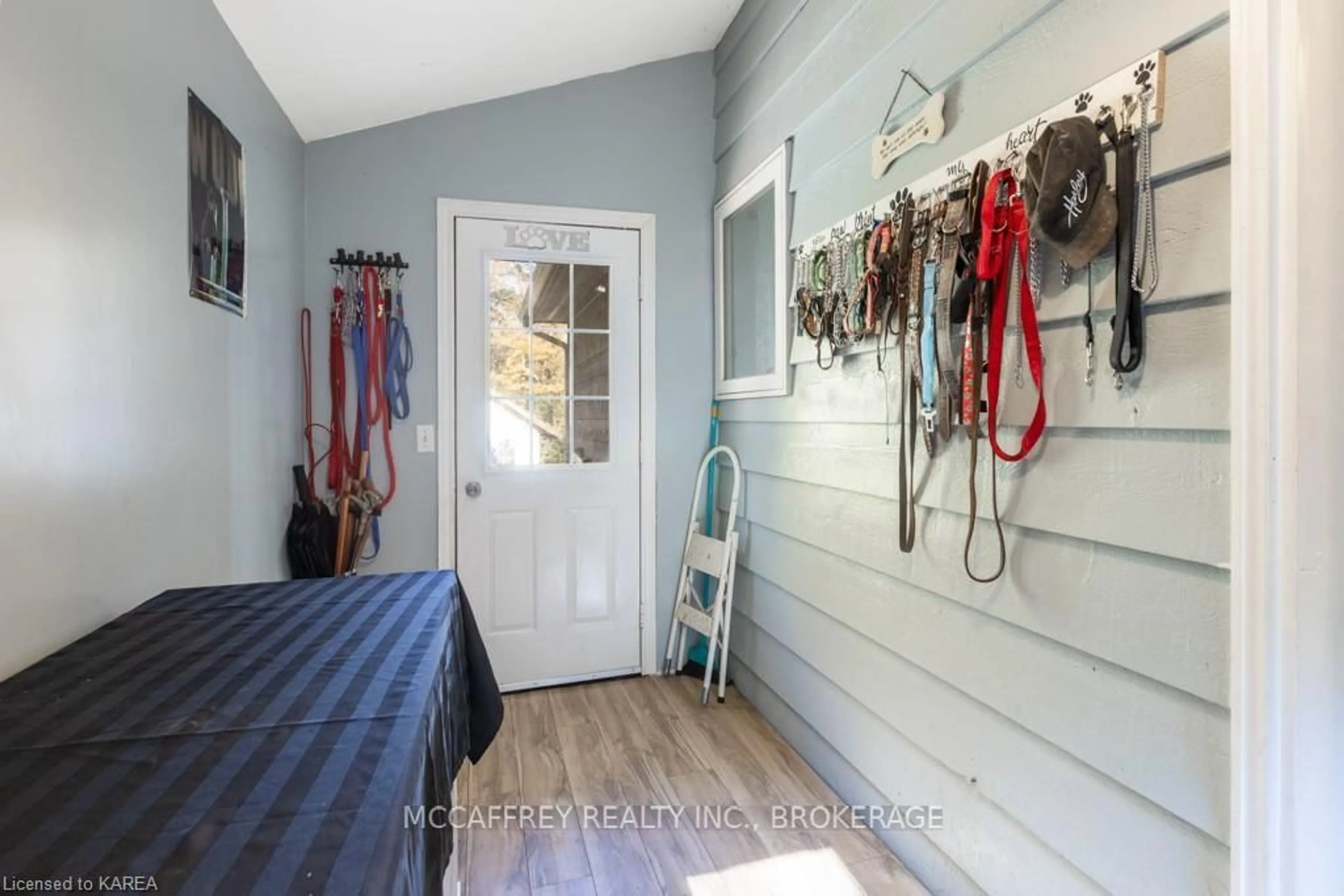 Indoor entryway for 26 SKOOTAMATTA LAKE Rd, Cloyne Ontario K0H 1K0