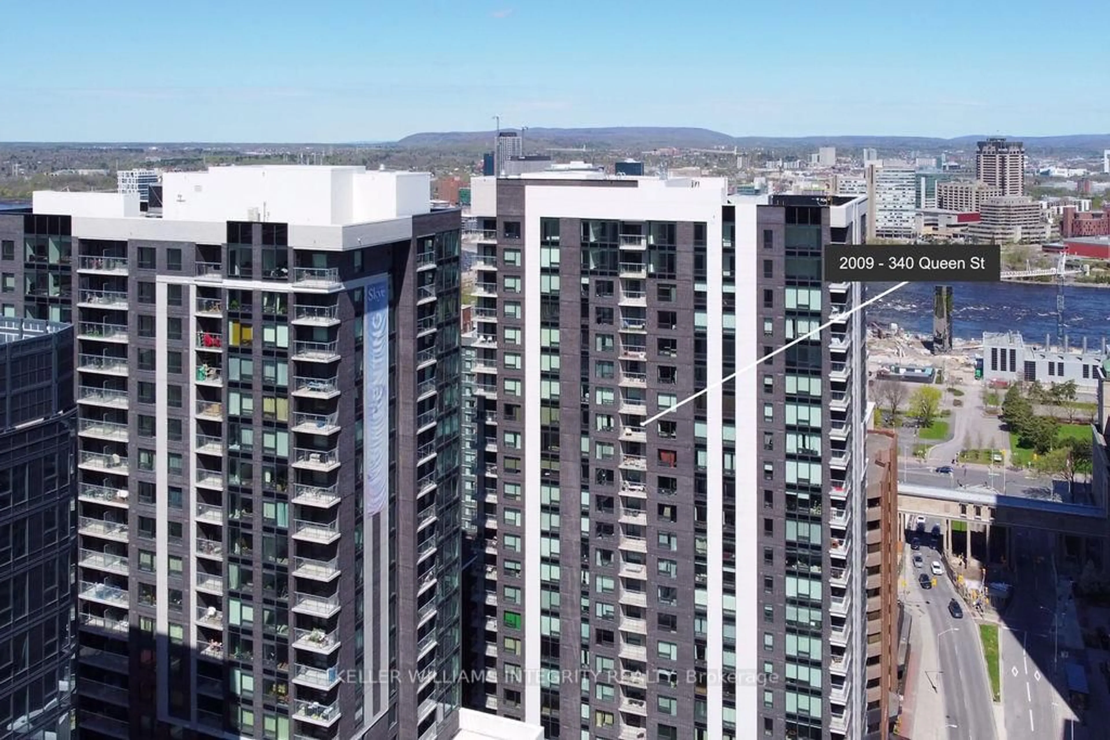 A pic from outside/outdoor area/front of a property/back of a property/a pic from drone, city buildings view from balcony for 340 Queen St #2009, Ottawa Ontario K1R 0G1