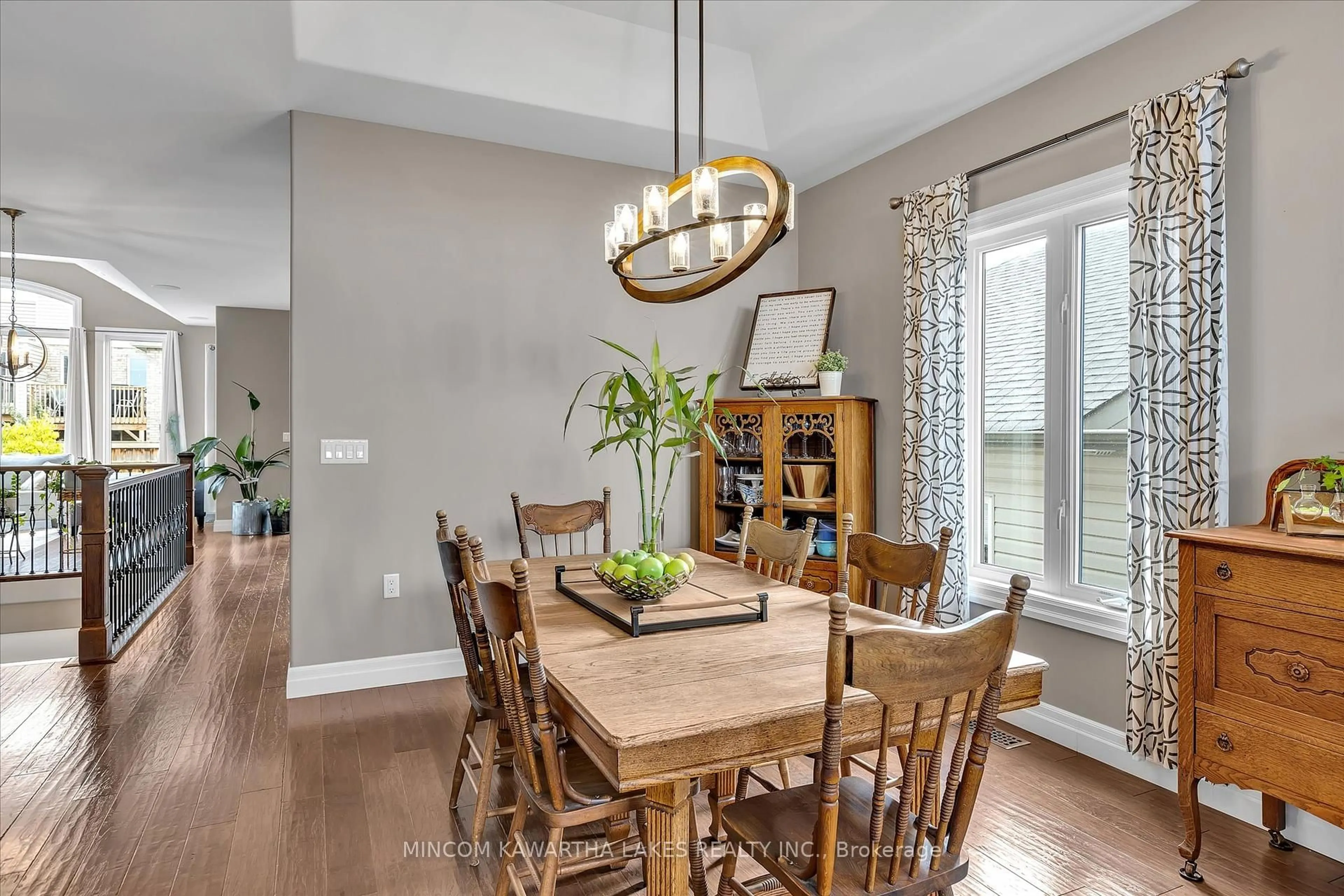 Dining room, wood/laminate floor for 661 Goodwin Terr, Peterborough West Ontario K9J 0H7