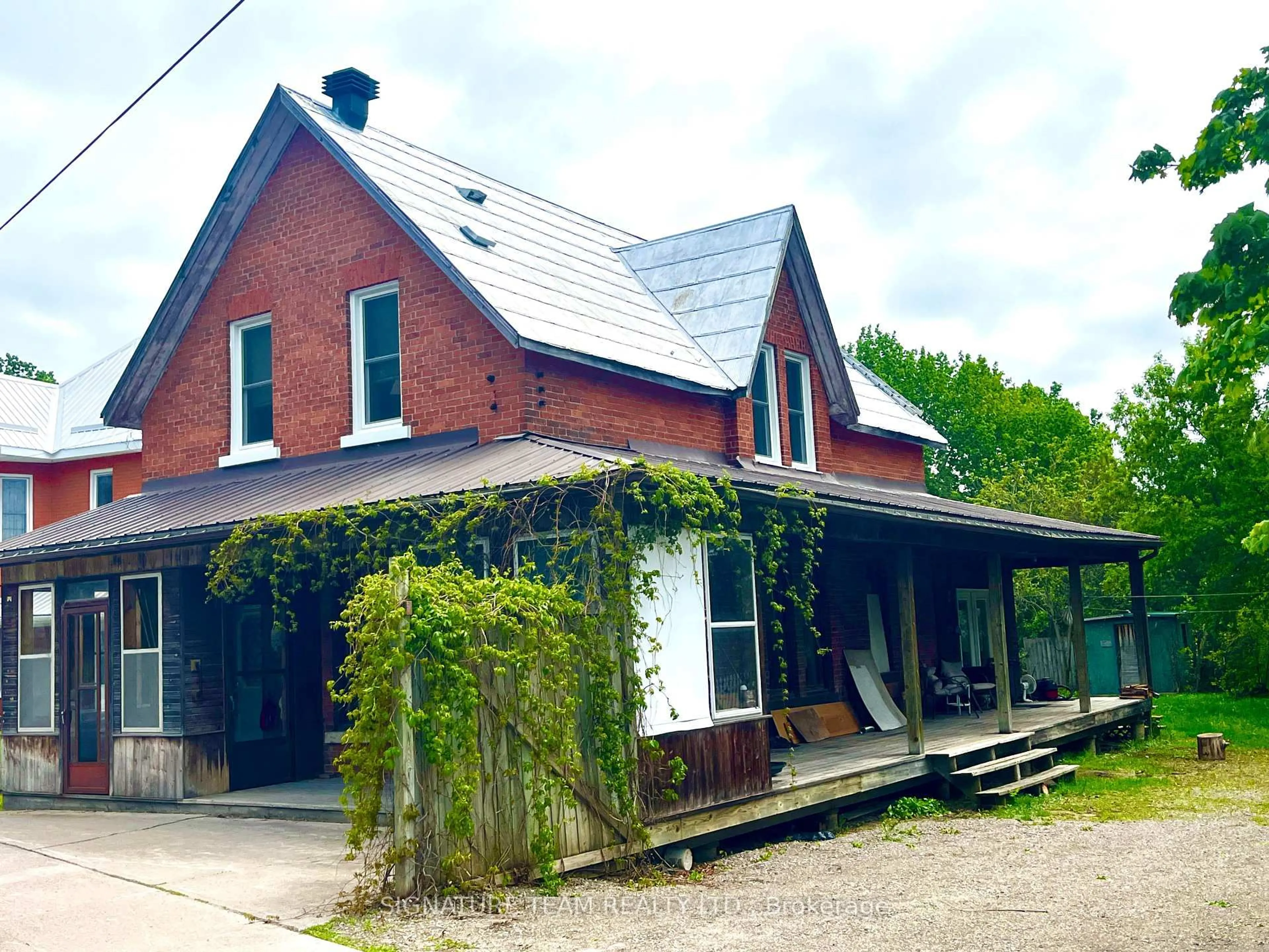 Unknown for 23 Main St, Cobden Ontario K0J 1K0