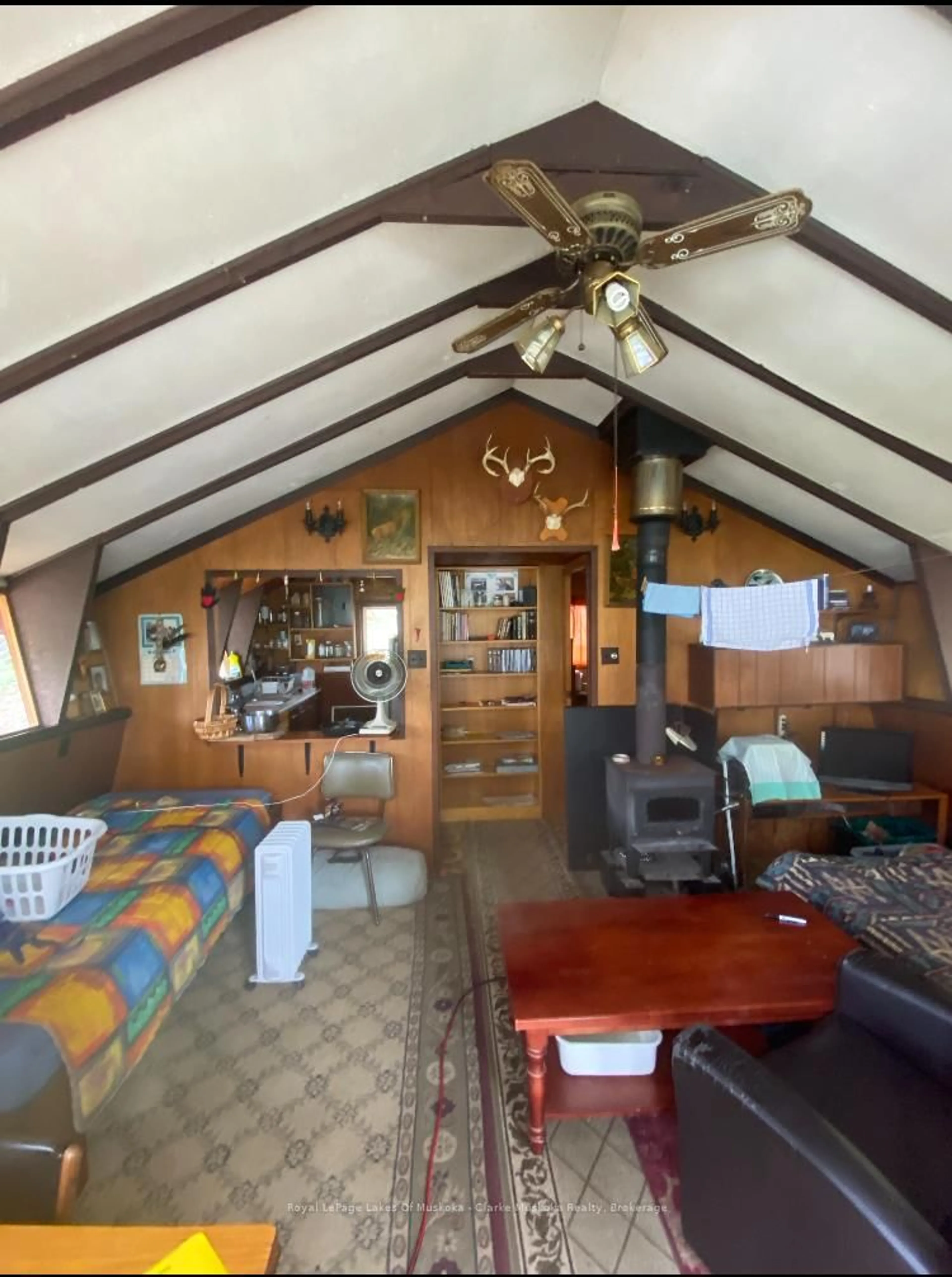 A pic of a room for 1083 Harrison Tr, Georgian Bay Ontario P0C 1H0