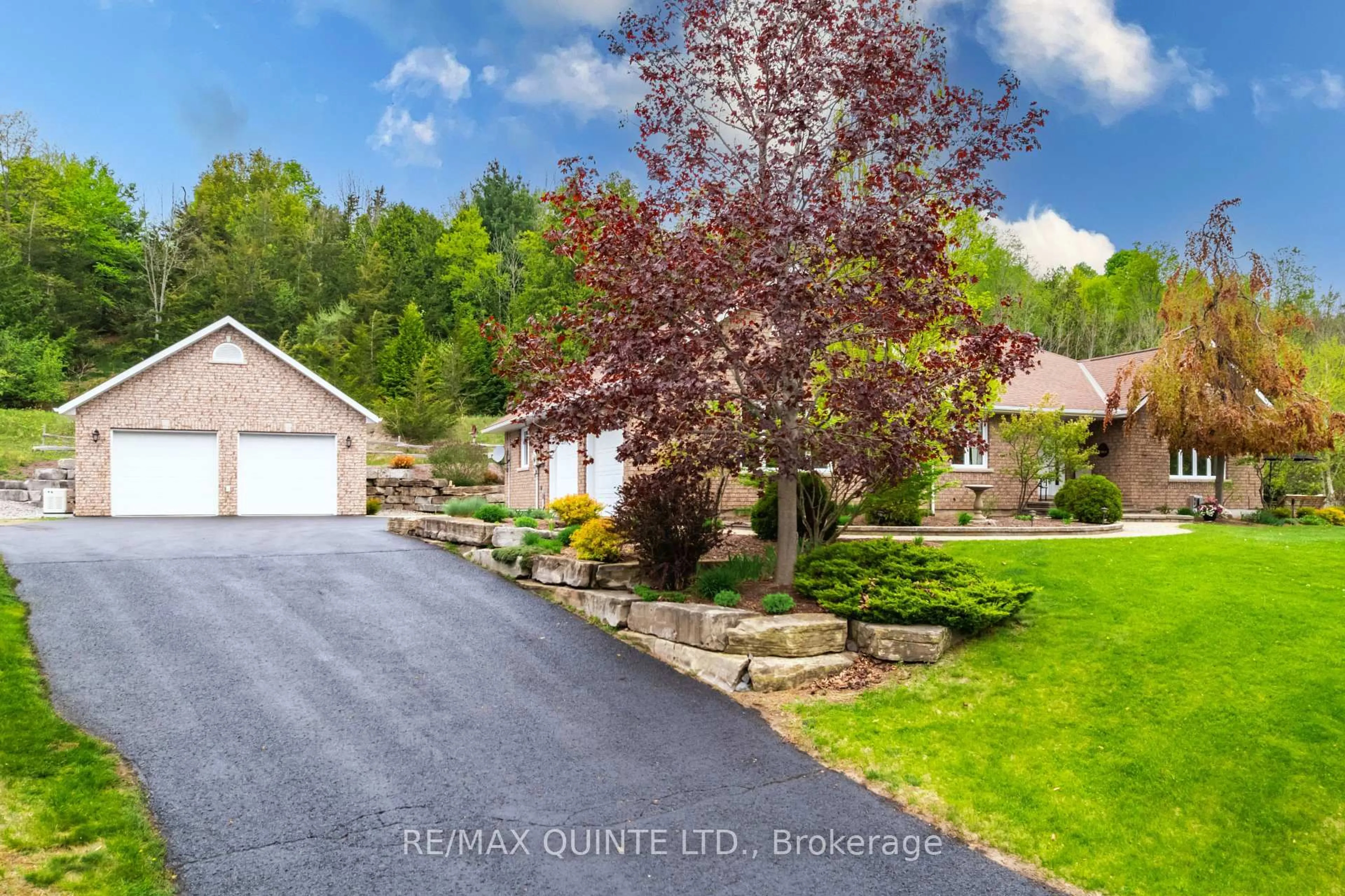 A pic from outside/outdoor area/front of a property/back of a property/a pic from drone, unknown for 38 Oakridge Dr, Brighton Ontario K0K 1H0