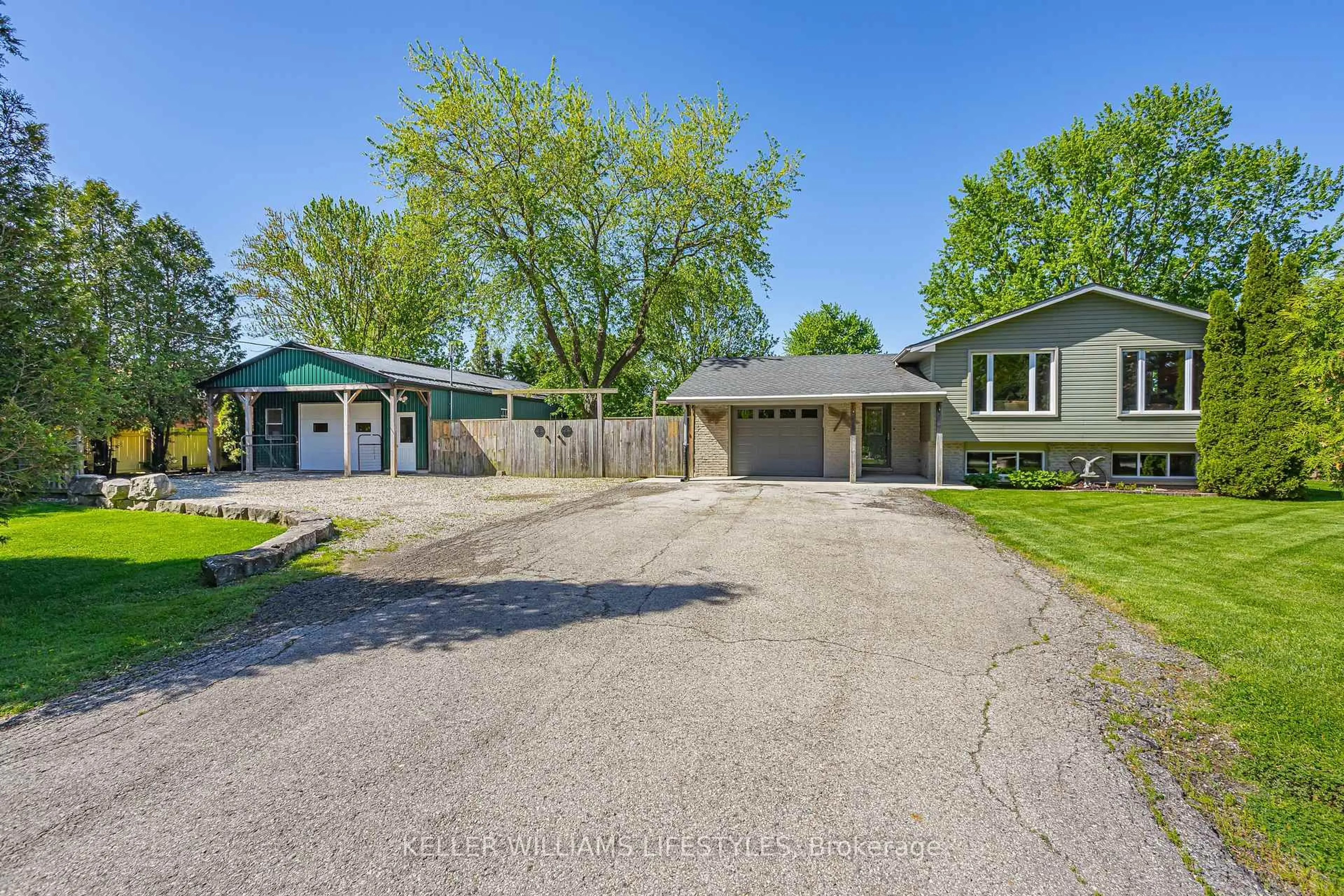 A pic from outside/outdoor area/front of a property/back of a property/a pic from drone, street for 3 East Williams St, North Middlesex Ontario N0M 1A0