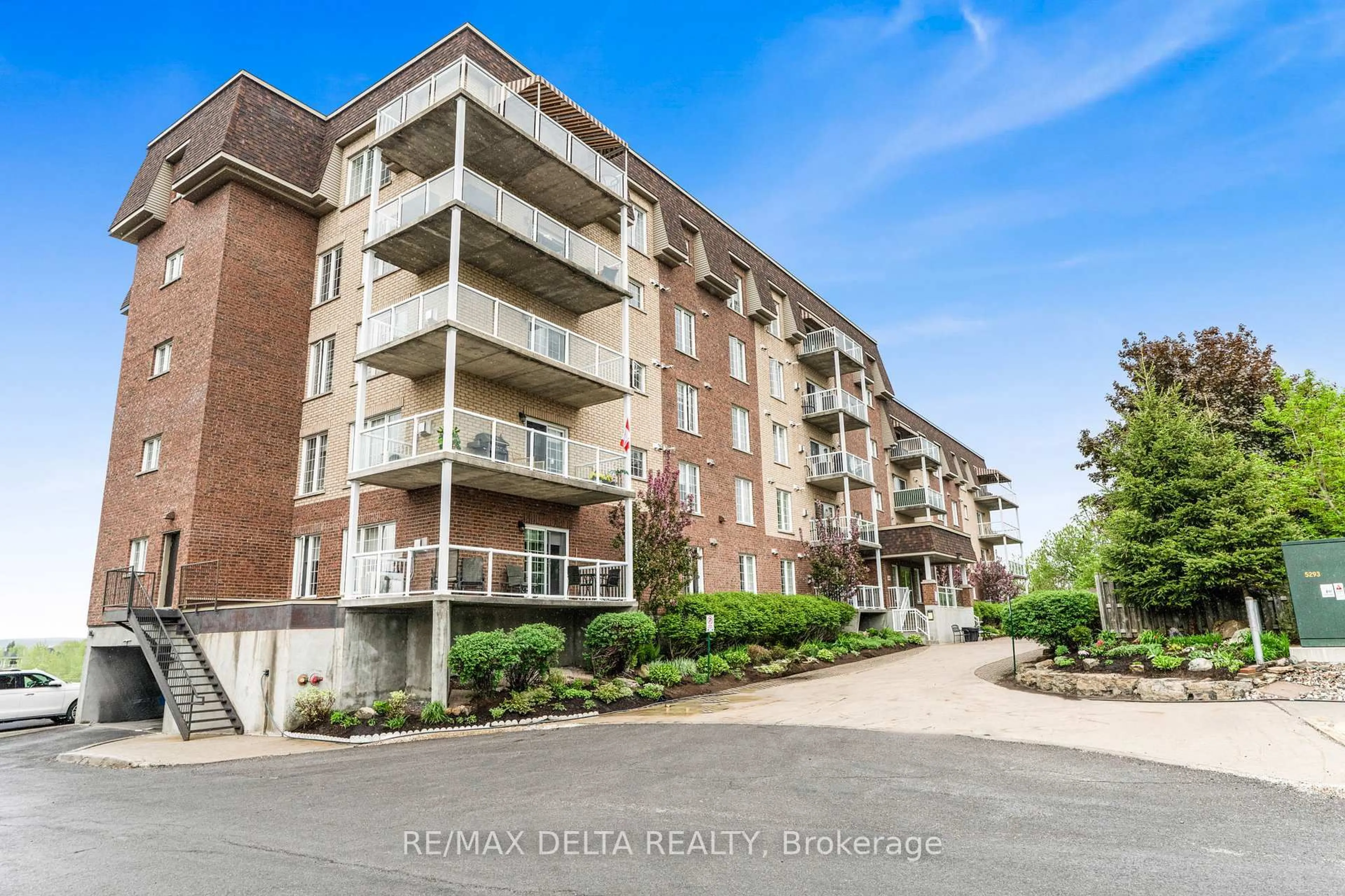Unknown for 2360 Albert St #104, Clarence-Rockland Ontario K4K 0C4