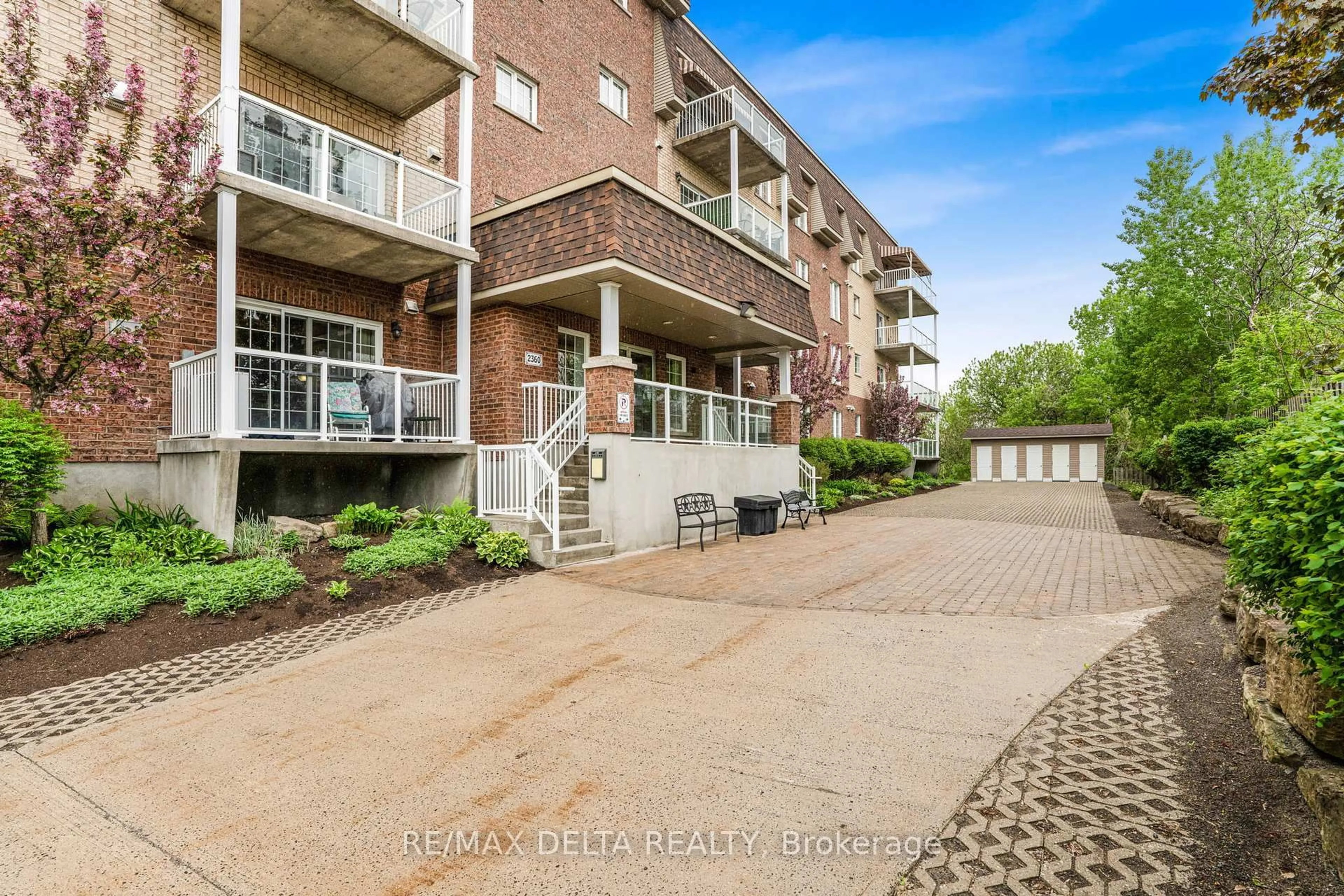 A pic from outside/outdoor area/front of a property/back of a property/a pic from drone, unknown for 2360 Albert St #104, Clarence-Rockland Ontario K4K 0C4