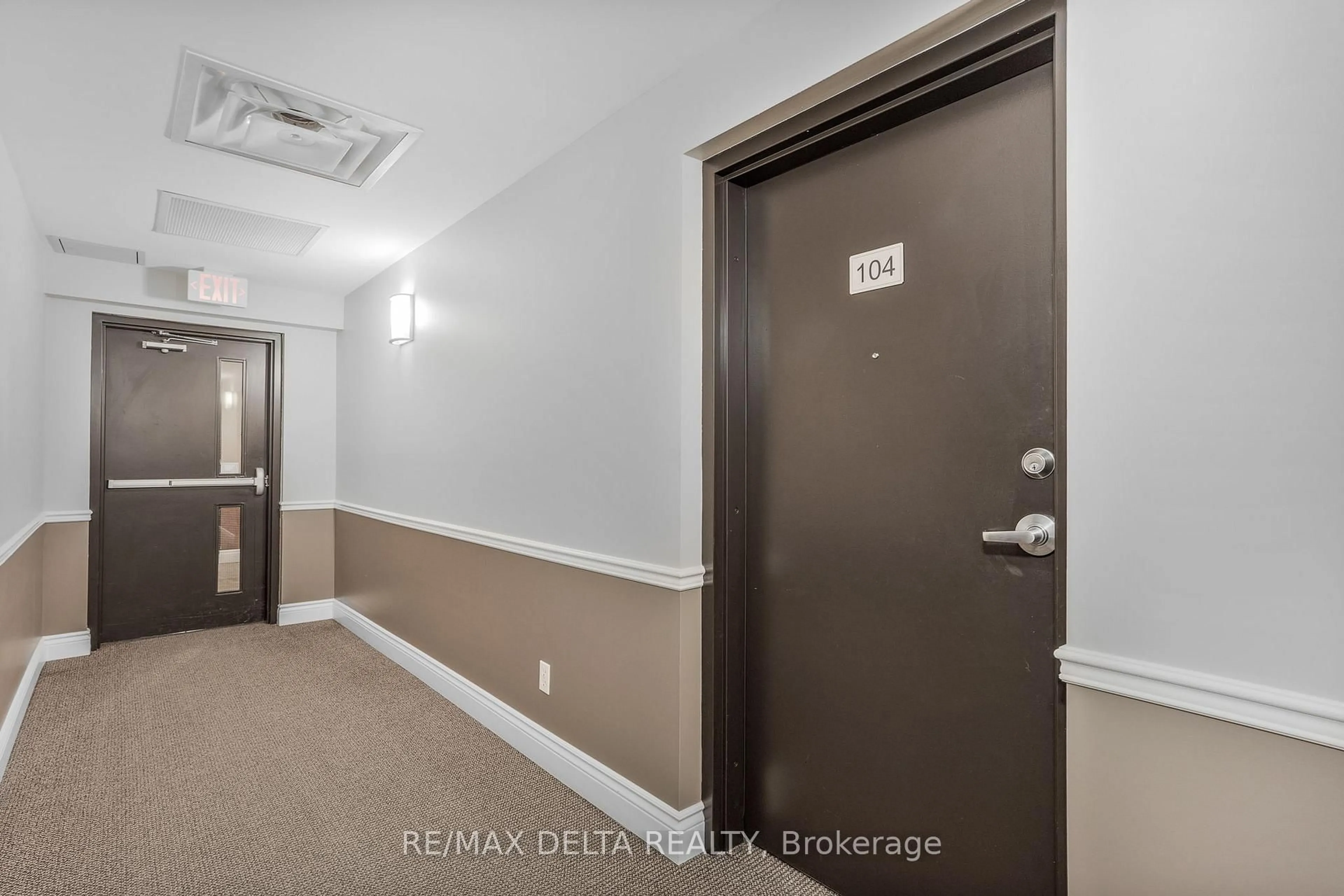 Indoor entryway for 2360 Albert St #104, Clarence-Rockland Ontario K4K 0C4