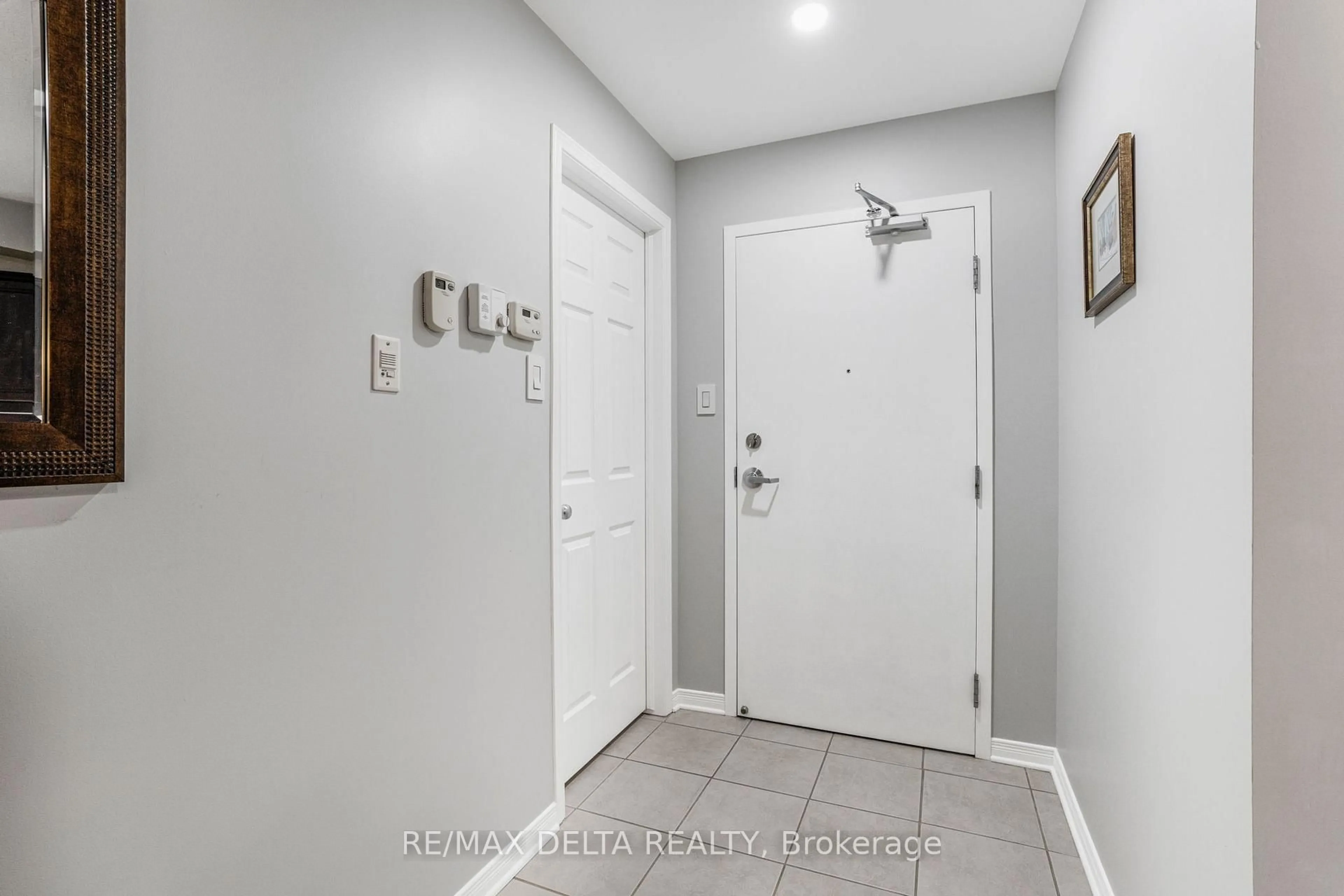 Indoor entryway for 2360 Albert St #104, Clarence-Rockland Ontario K4K 0C4
