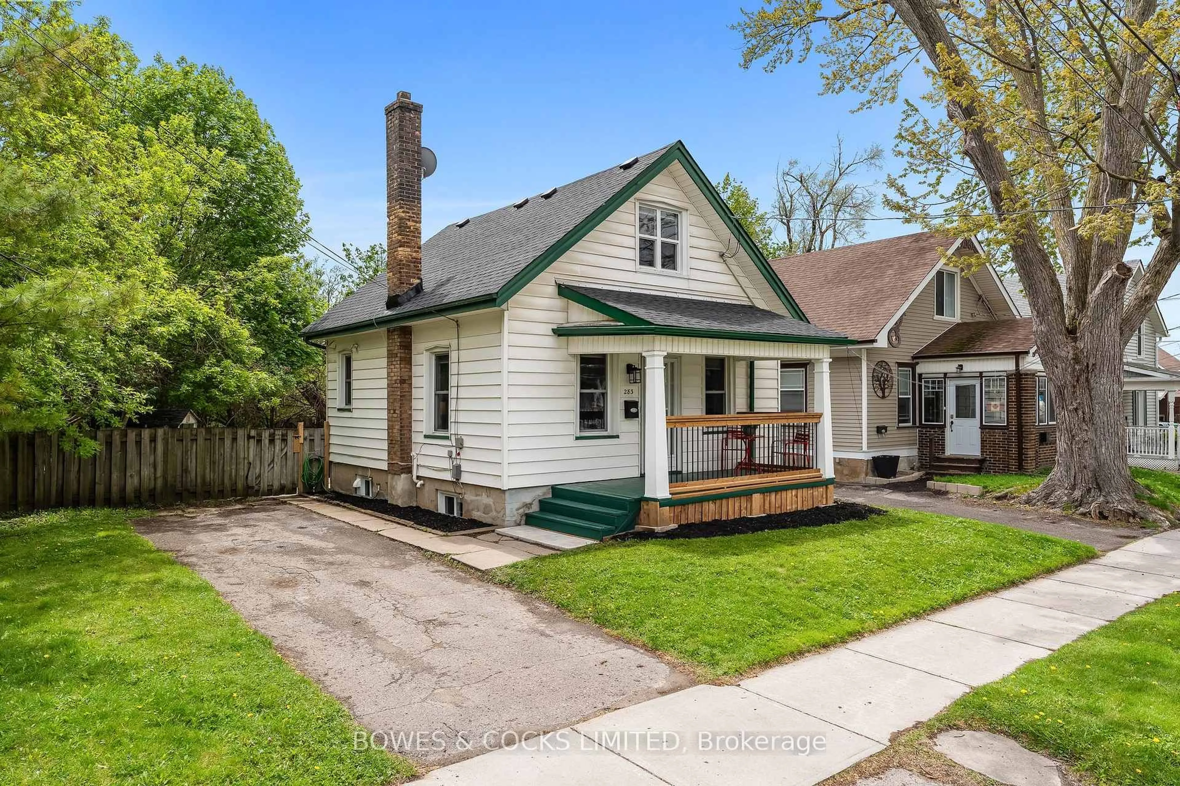 Home with brick exterior material, street for 283 Lake St, Peterborough Ontario K9J 2H5