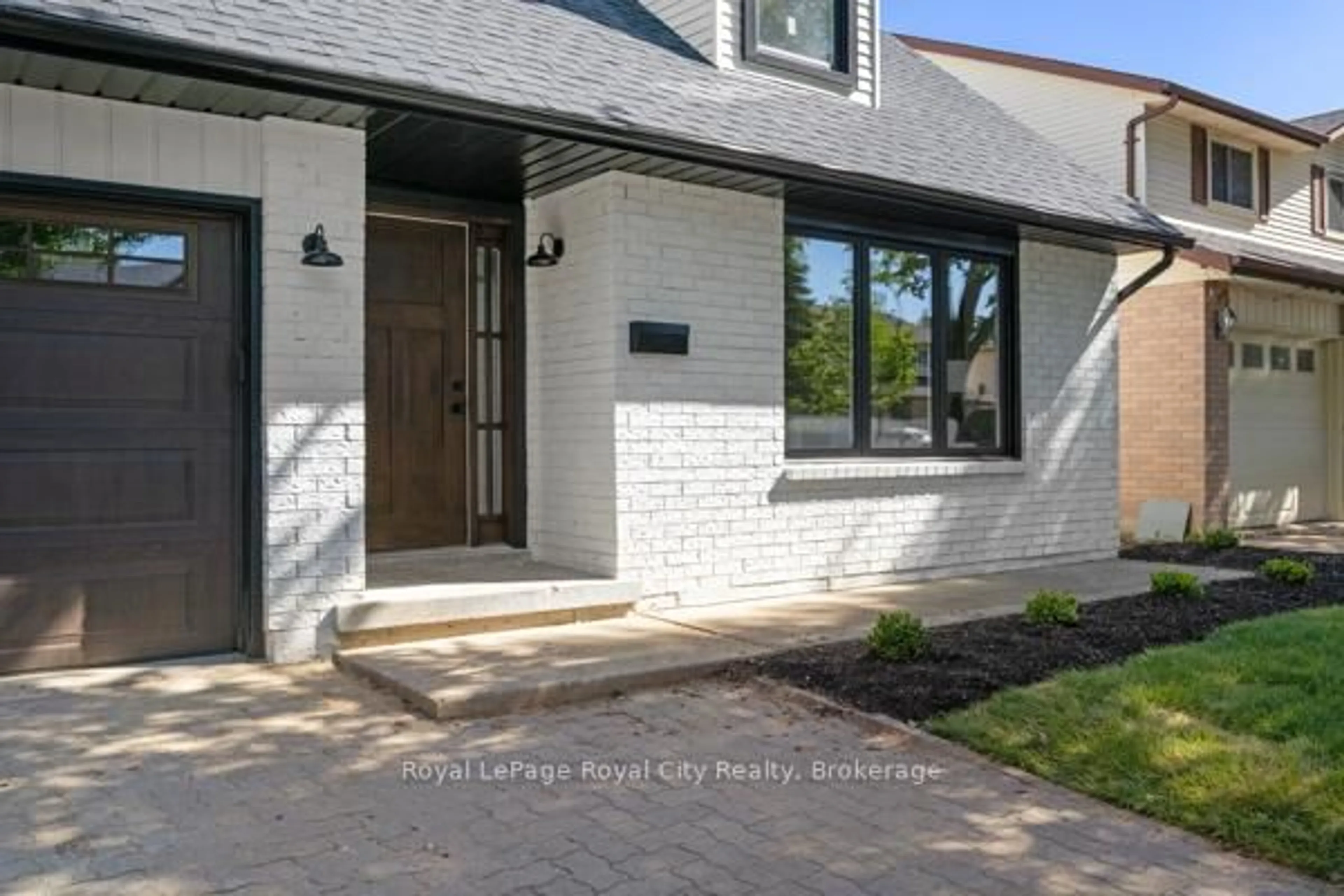 Home with brick exterior material, street for 92 Scenic Wood Cres, Kitchener Ontario N2A 3N6