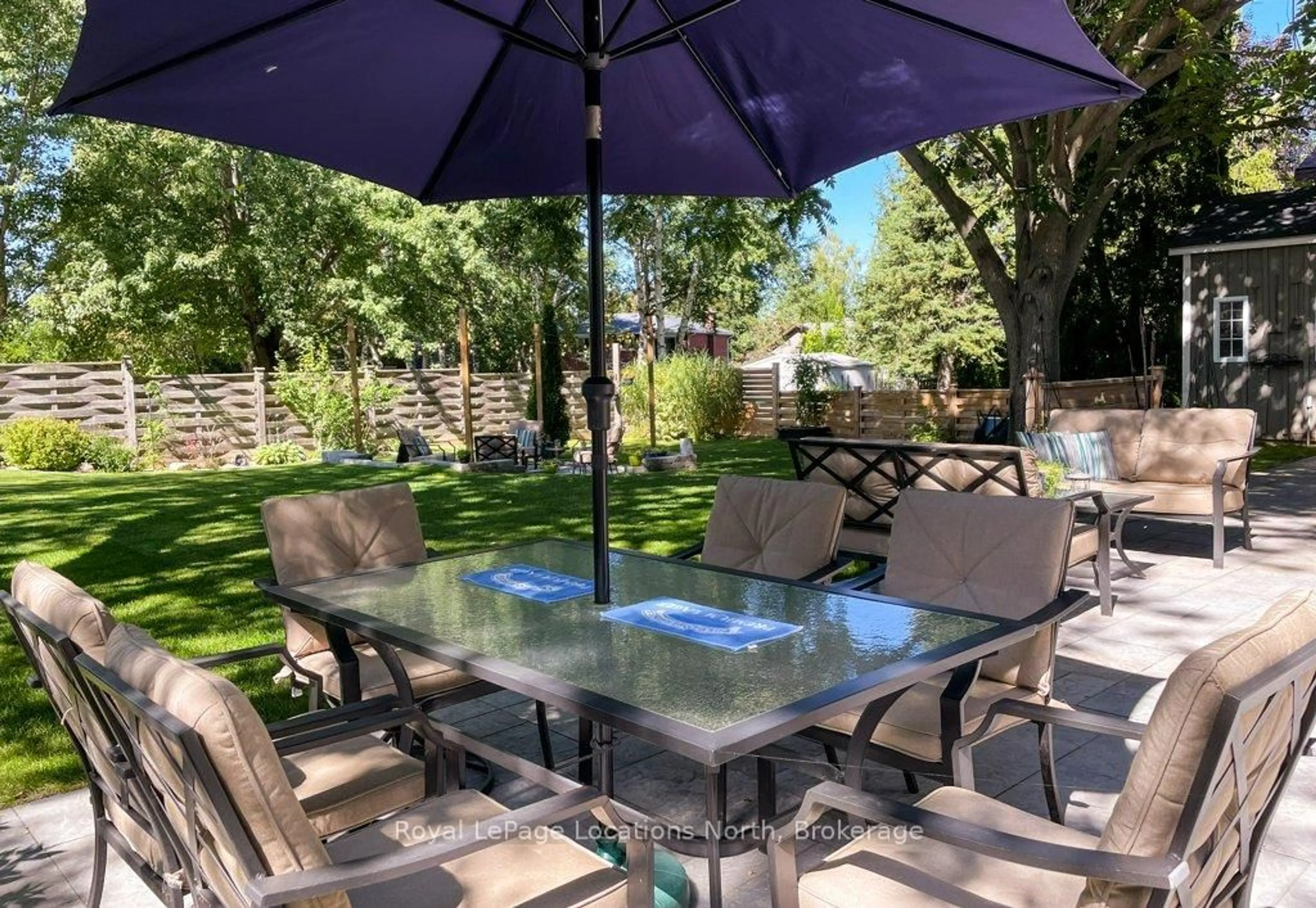 Patio, street for 138 Bruce St, Blue Mountains Ontario N0H 2P0
