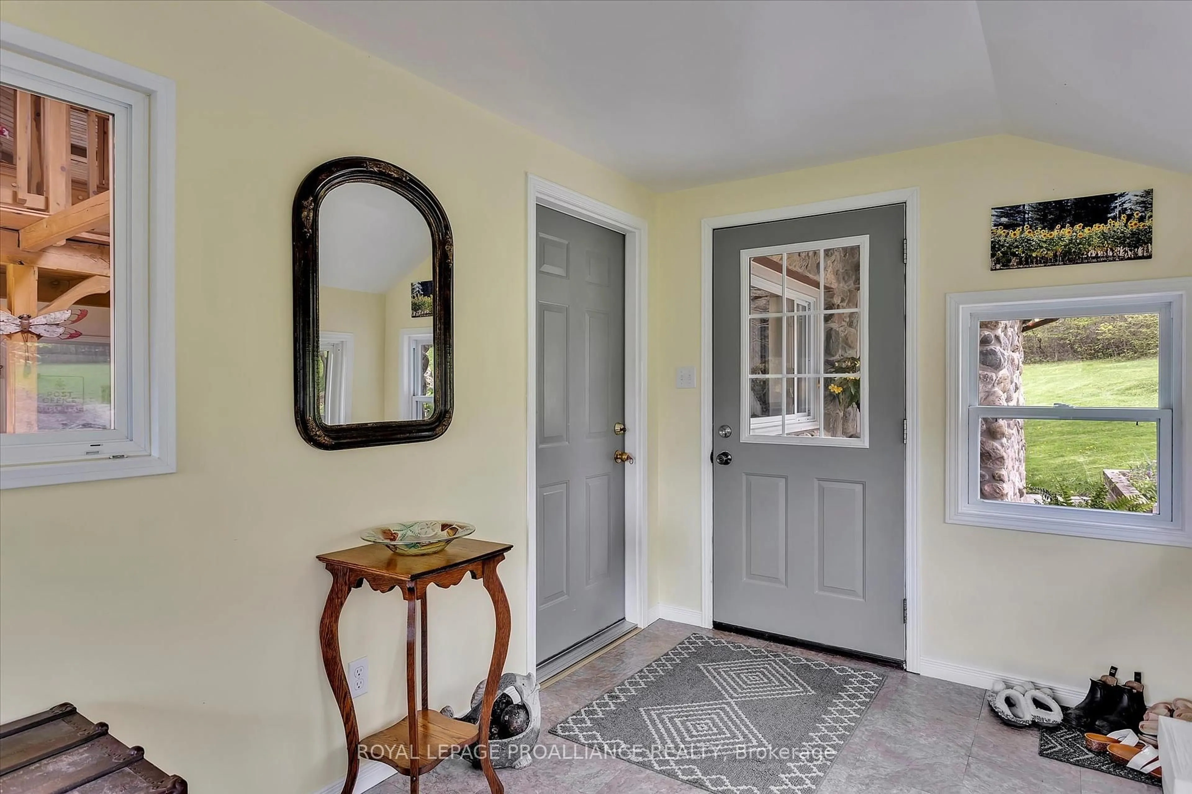 Indoor entryway for 36789 Highway 62 N/A, Combermere Ontario K0J 1L0
