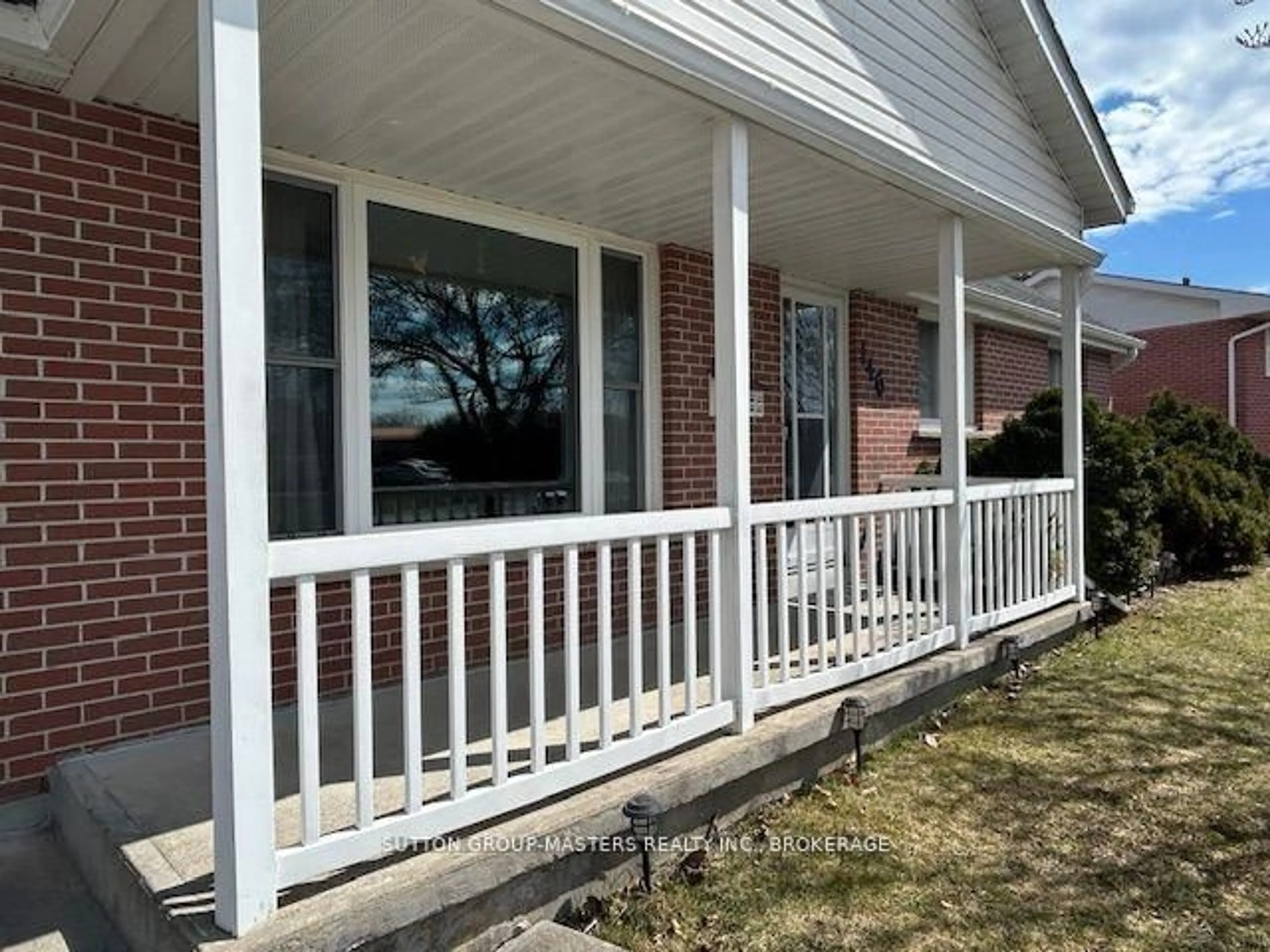 Home with vinyl exterior material, street for 146 Harvard Pl, Loyalist Ontario K7N 1J6