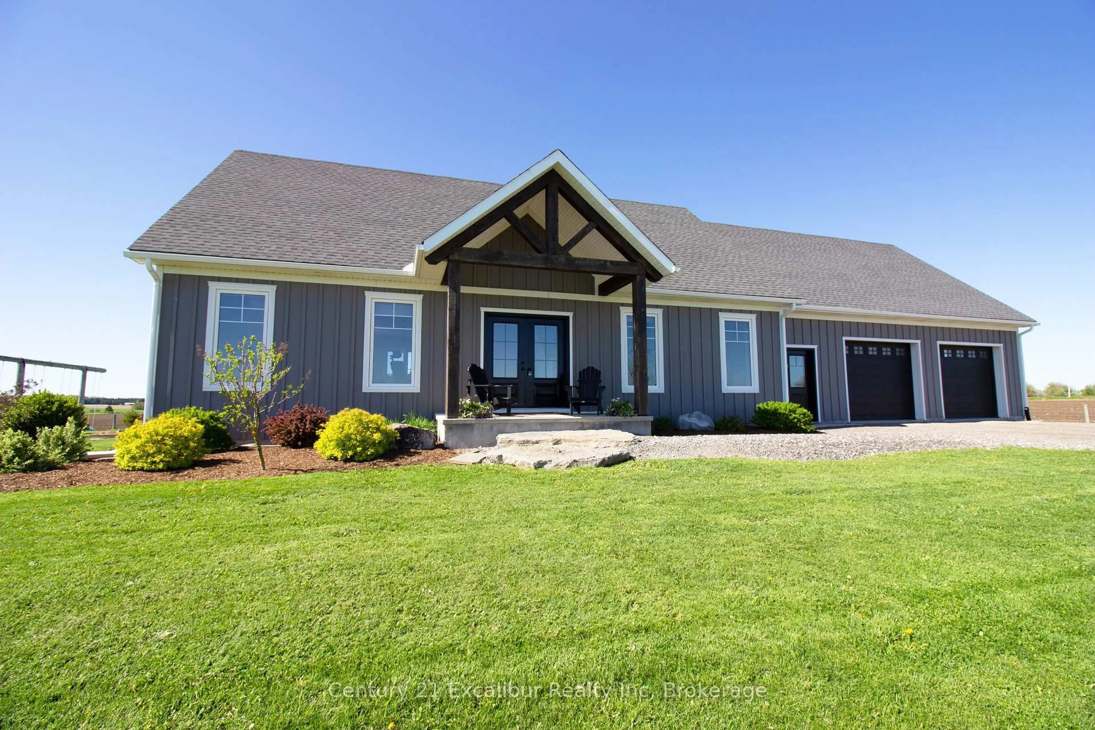 Home with vinyl exterior material, unknown for 282037 Concession Road 4 5 Rd, East Luther Grand Valley Ontario L9W 0V9