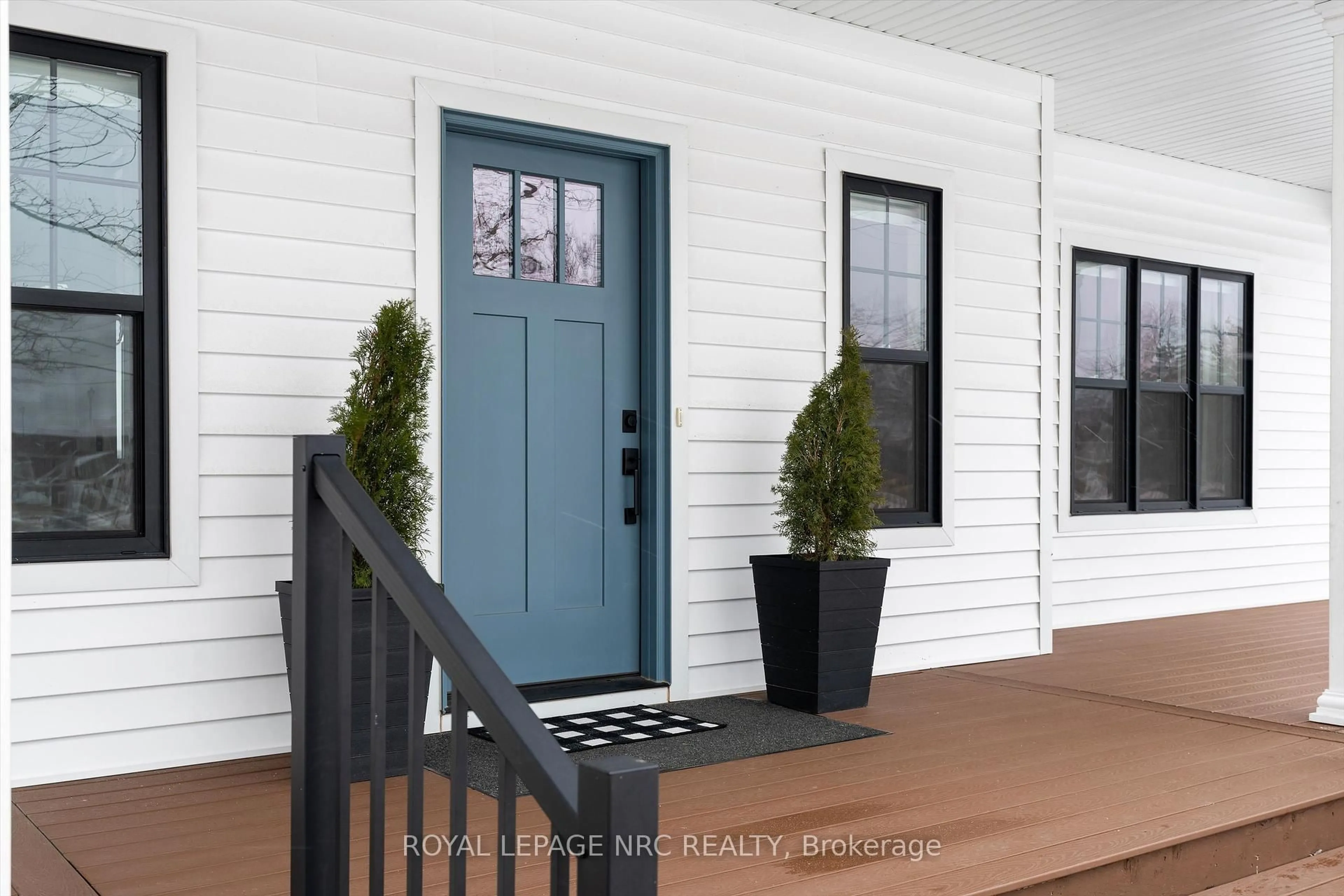 Indoor entryway for 1531 Concession 4 Rd, Niagara-on-the-Lake Ontario L0S 1T0