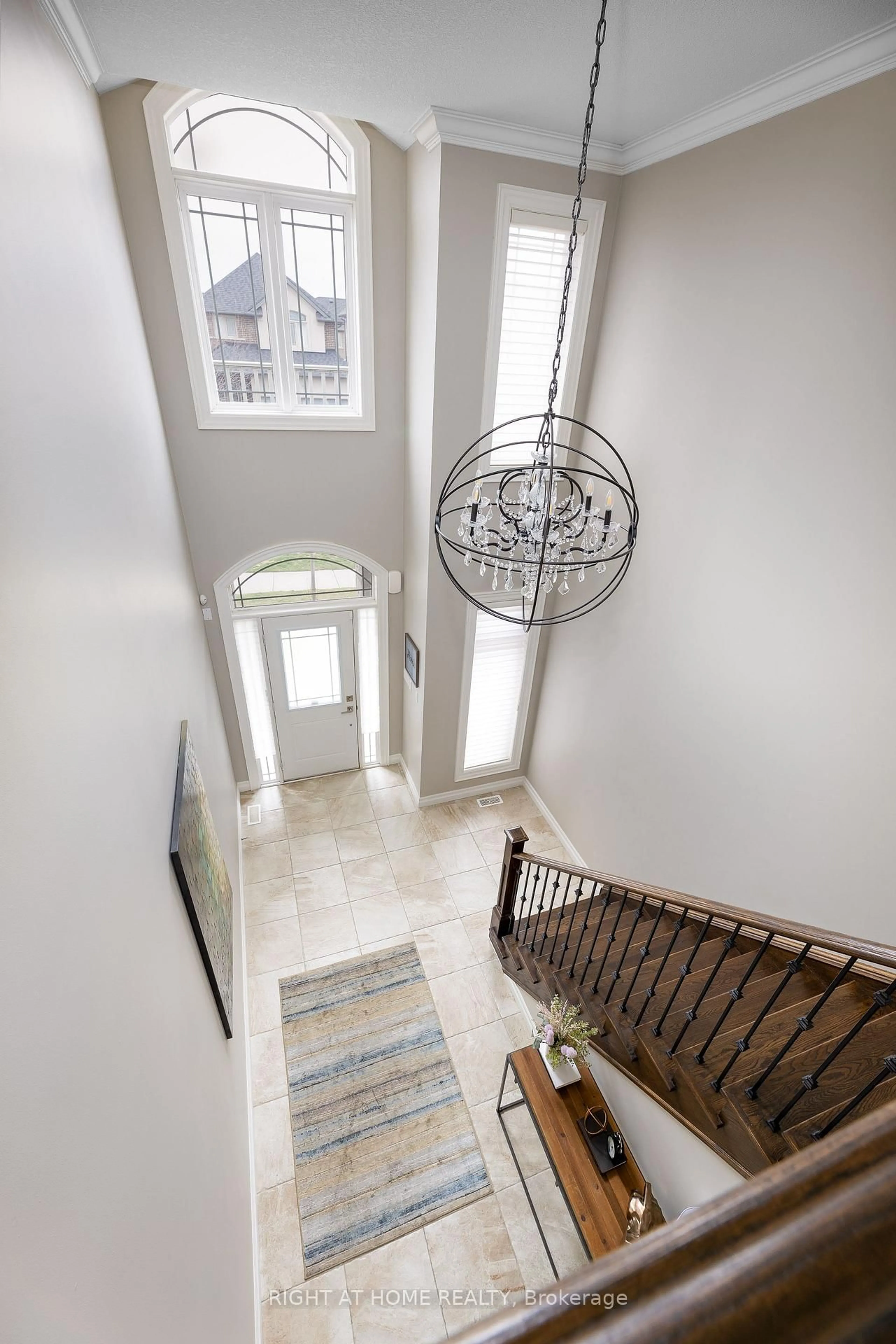Indoor entryway for 64 Winslow Way, Hamilton Ontario L8J 0G9