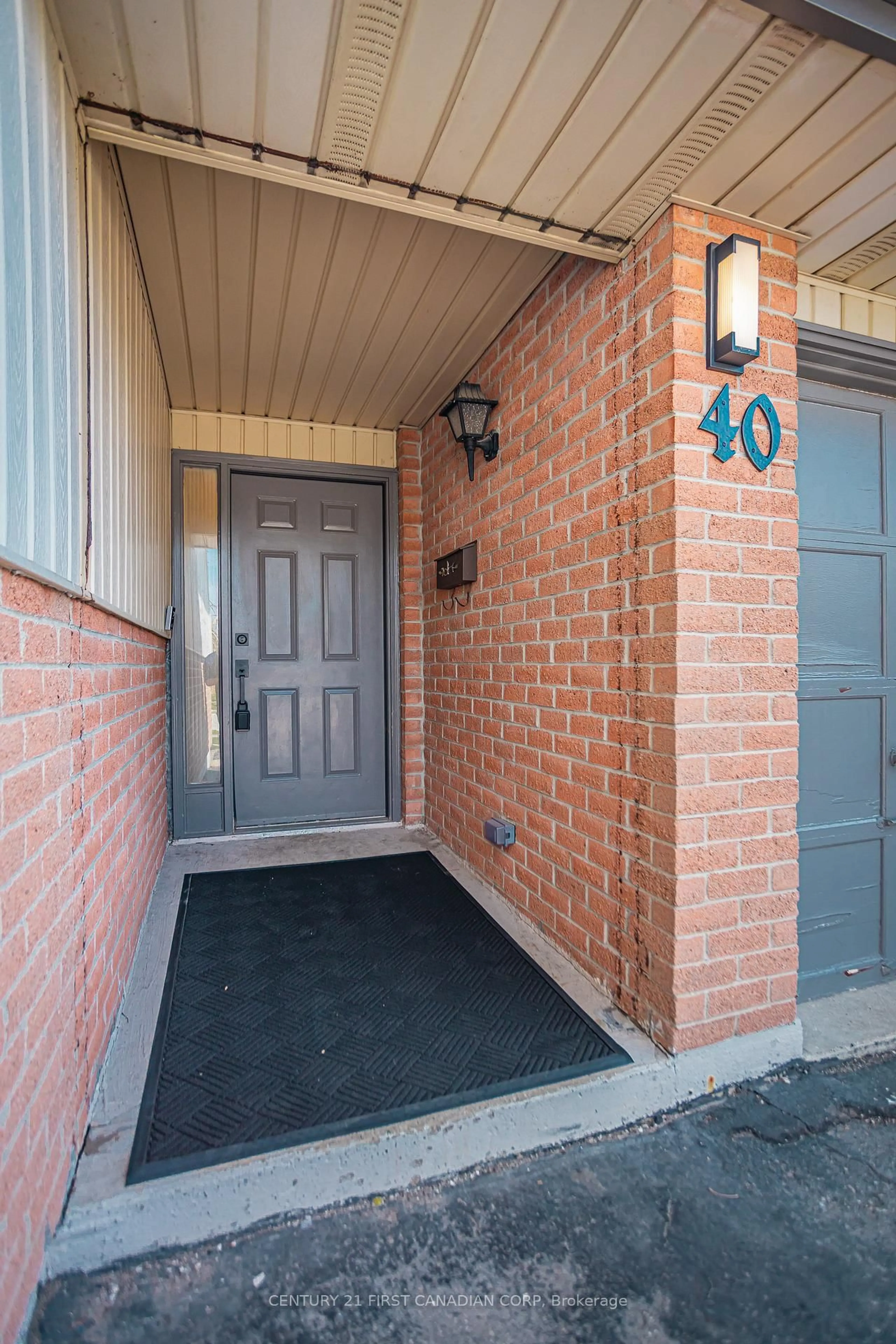 Indoor entryway for 40 Bexhill Dr, London South Ontario N6E 1X2