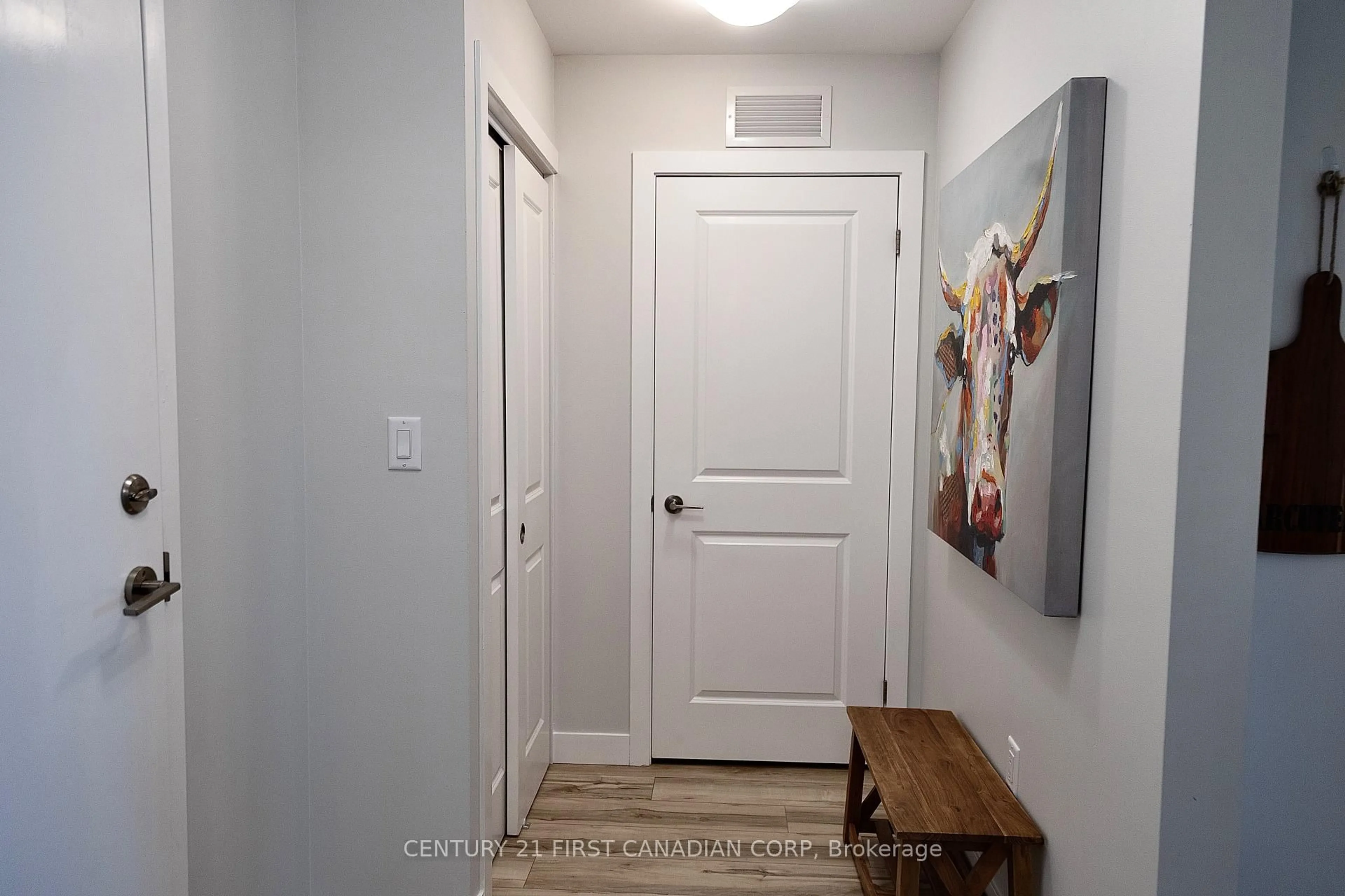 Indoor entryway for 100 The Prom #403, Central Elgin Ontario N5L 0B7