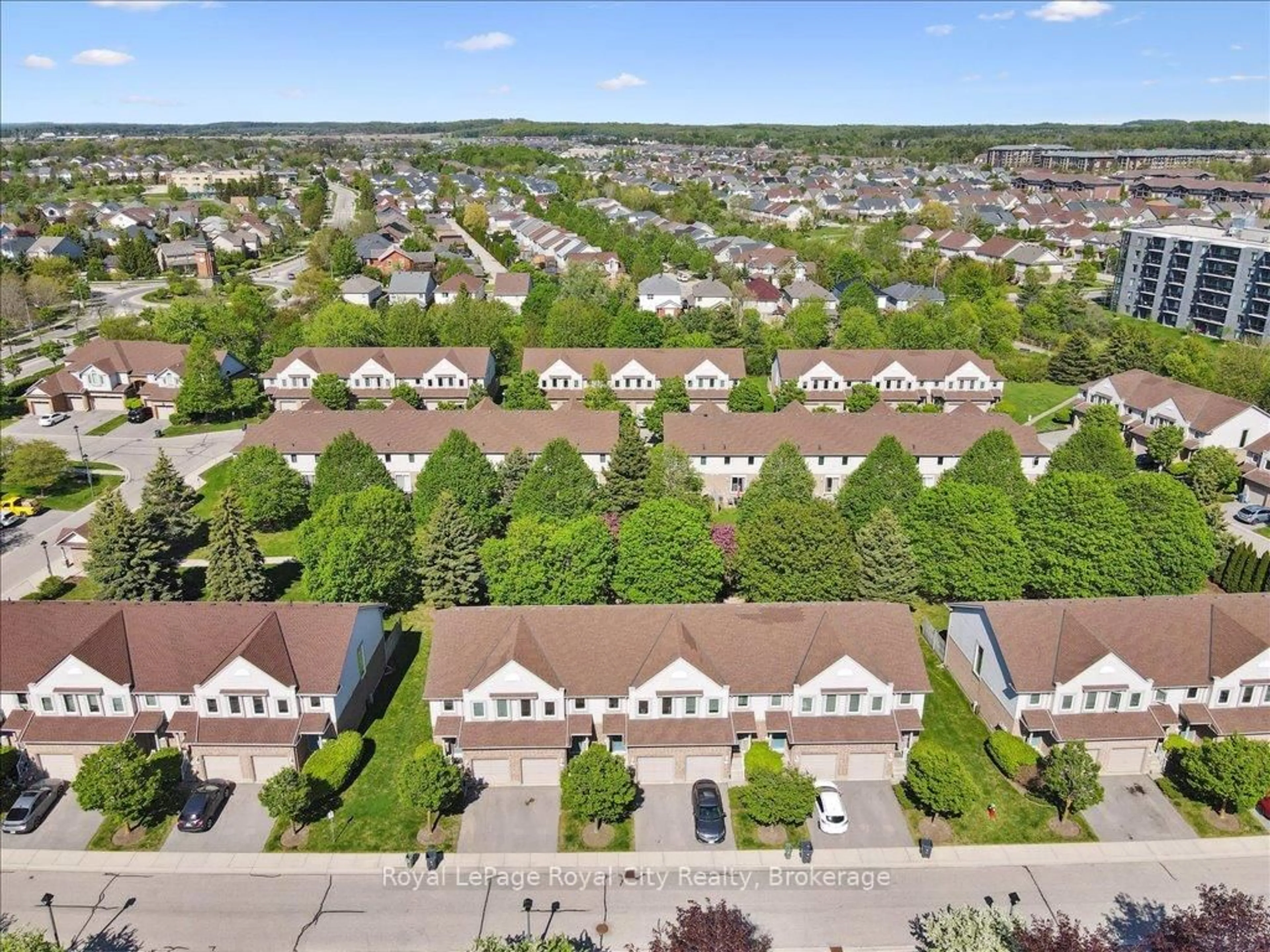 A pic from outside/outdoor area/front of a property/back of a property/a pic from drone, street for 69 Roehampton Cres, Guelph Ontario N1L 1M8