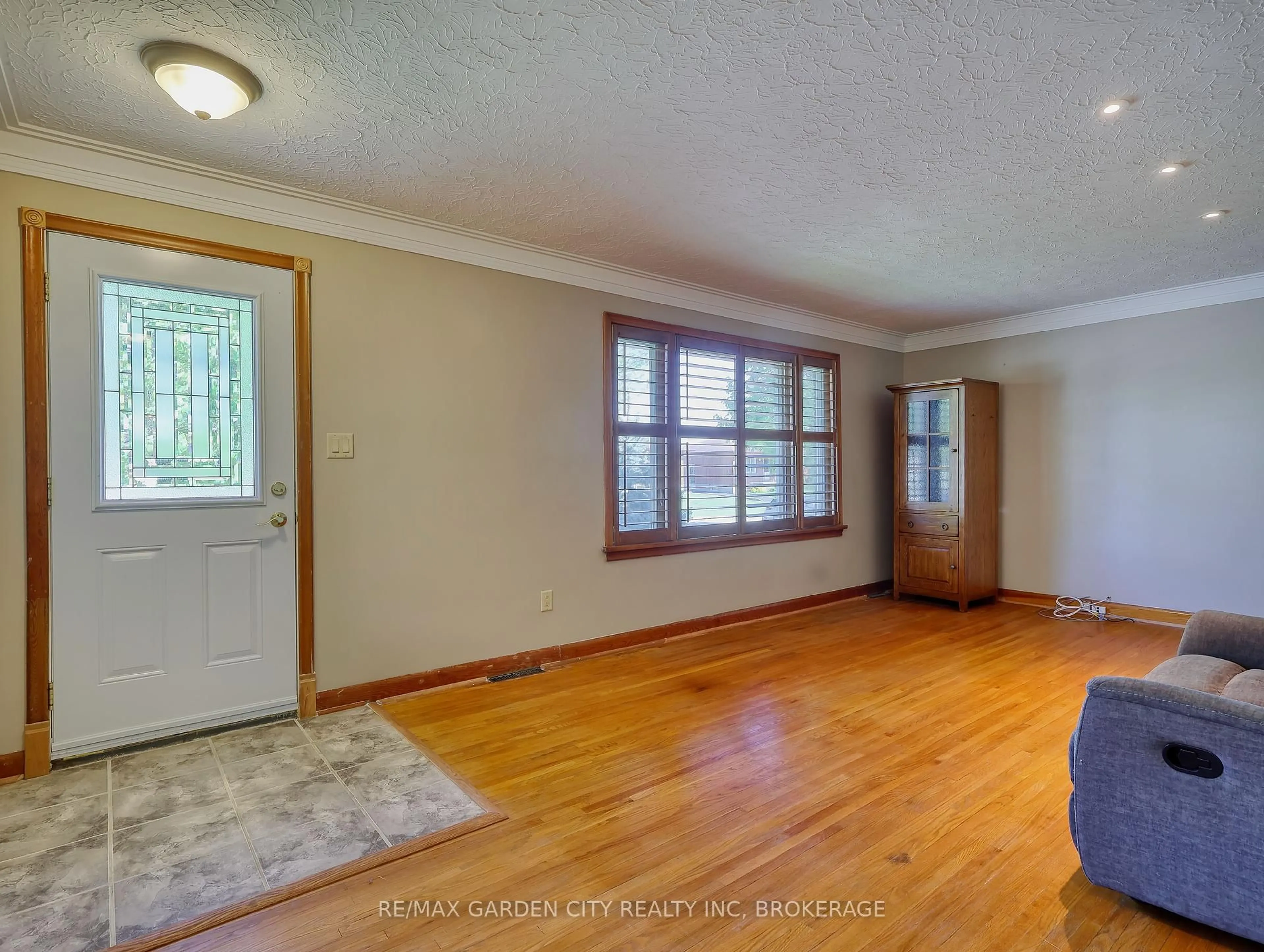 A pic of a room for 136 Classic Ave, Welland Ontario L3B 1P7