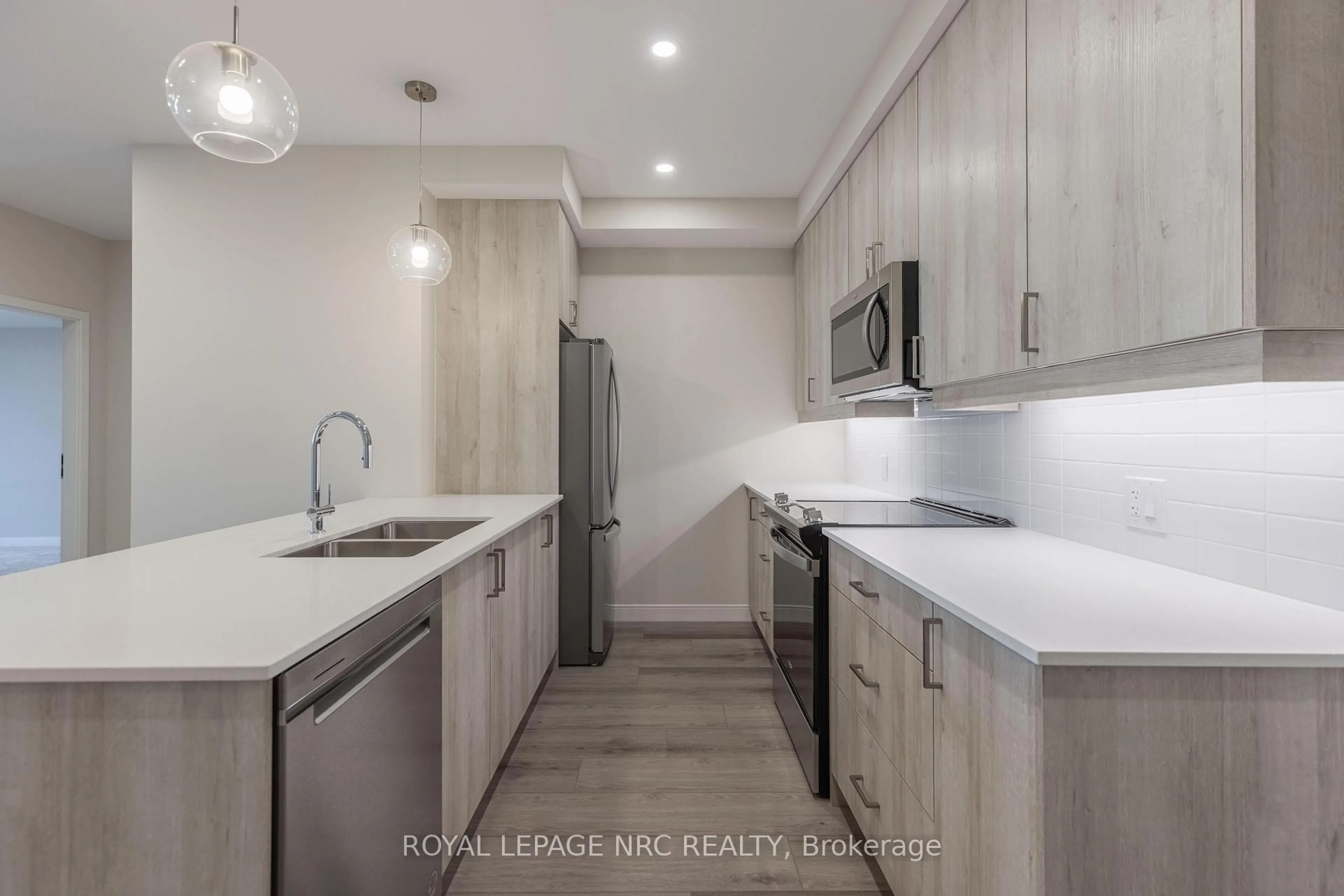 Unknown for 118 West St #602, Port Colborne Ontario L3K 0B9