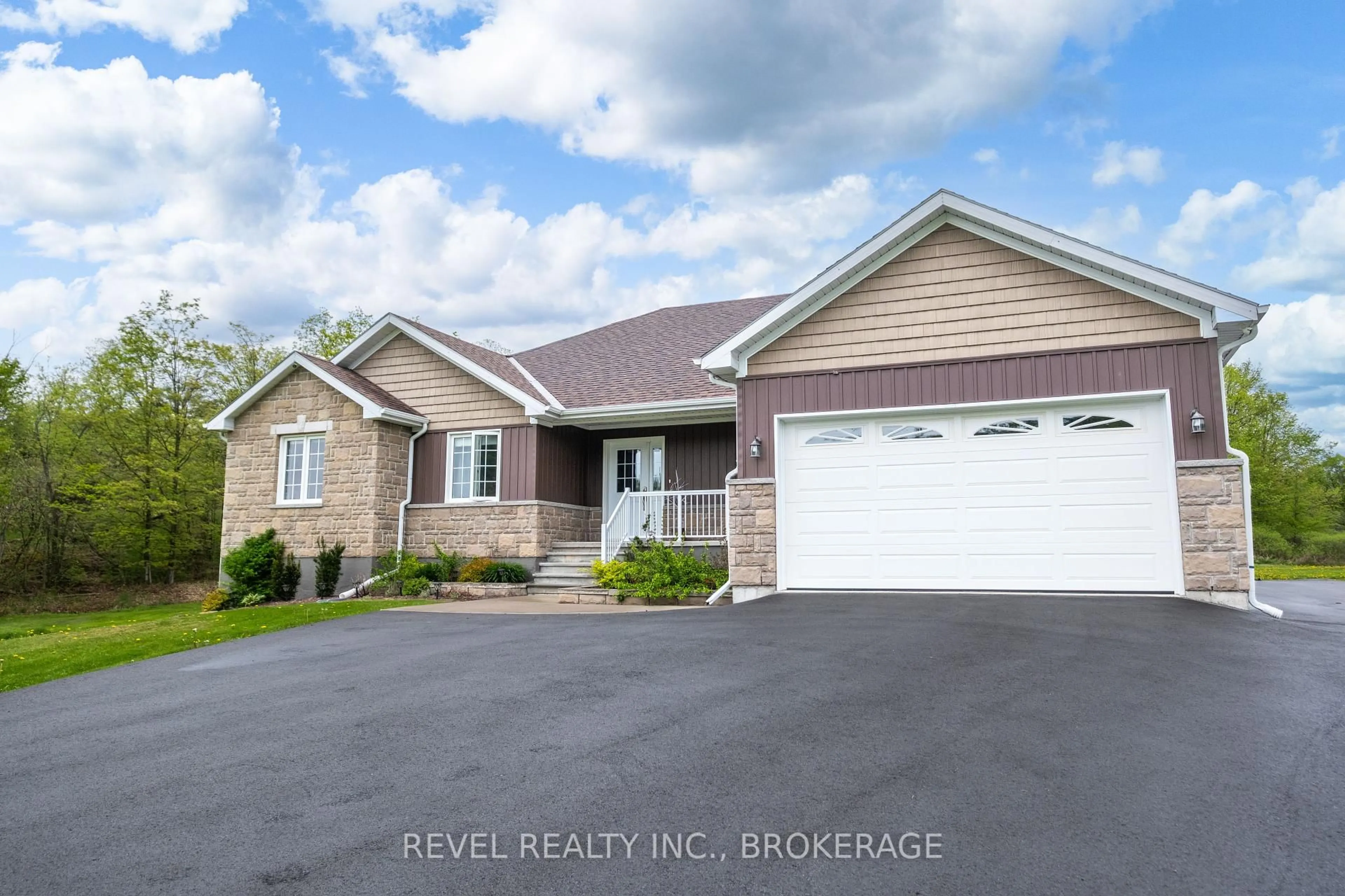 Home with vinyl exterior material, unknown for 2082 Burnt Hills Rd, Battersea Ontario K0H 1H0